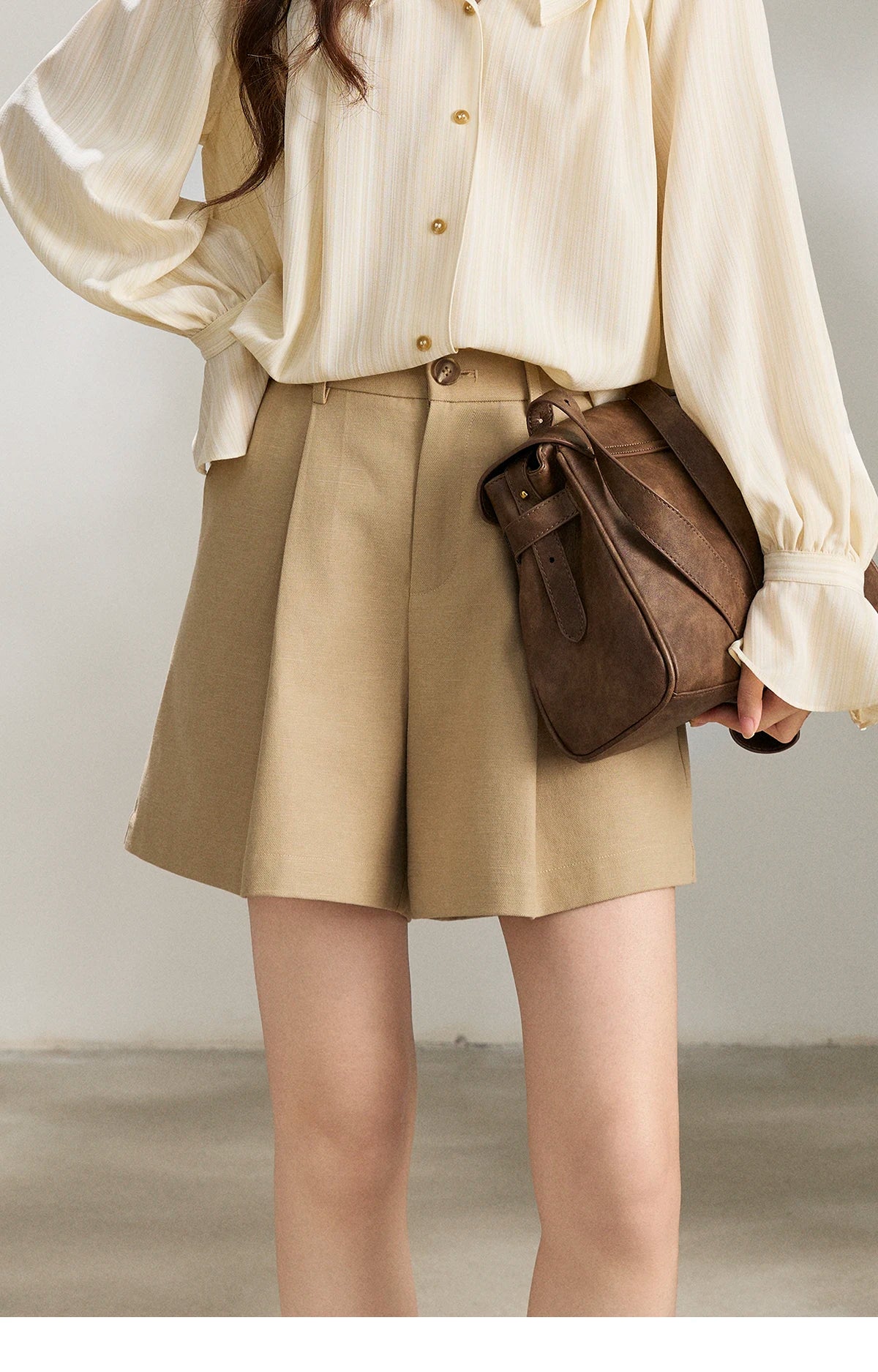 Mishow Khaki High Waist Pleated Wide Leg Shorts MXF13K1202