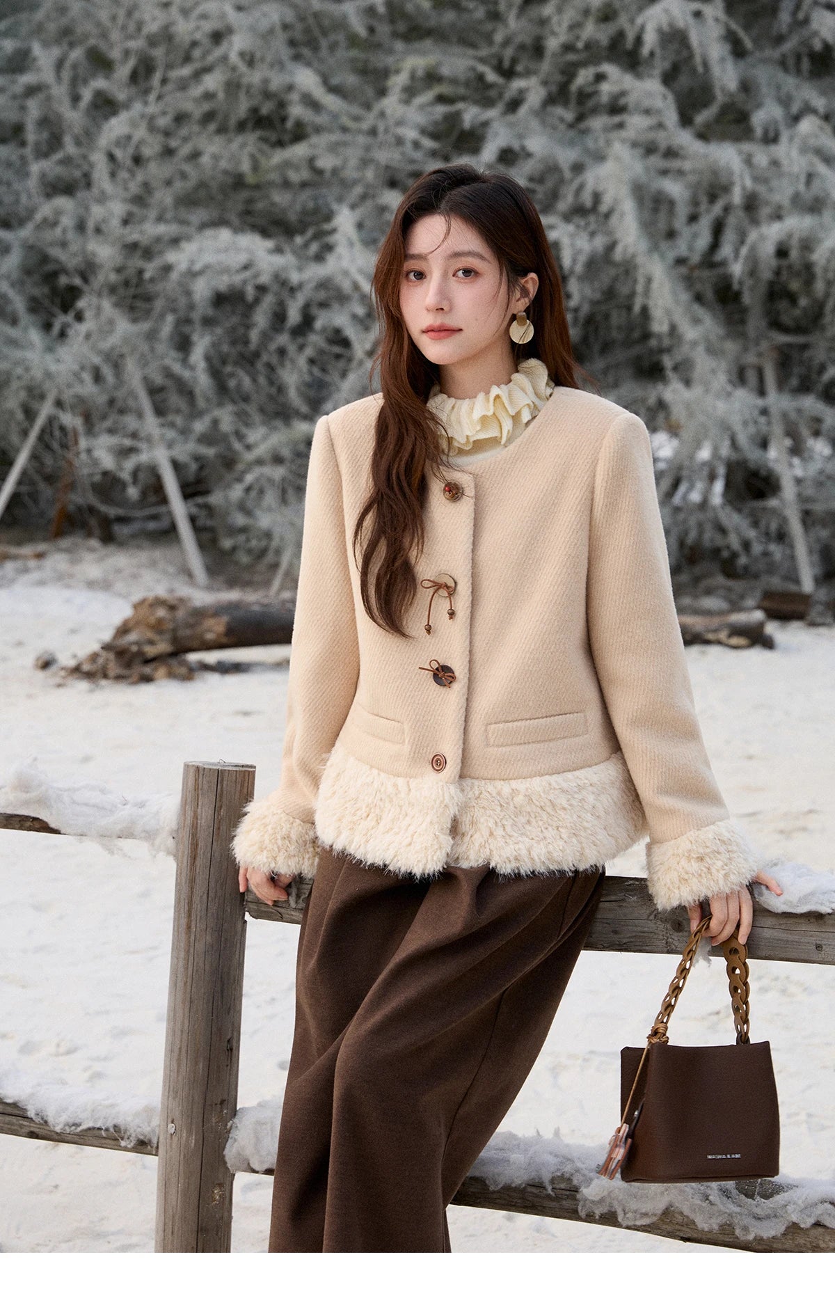 Mishow Retro Apricot Wool Plush Splicing Short Coat MXE92W0998