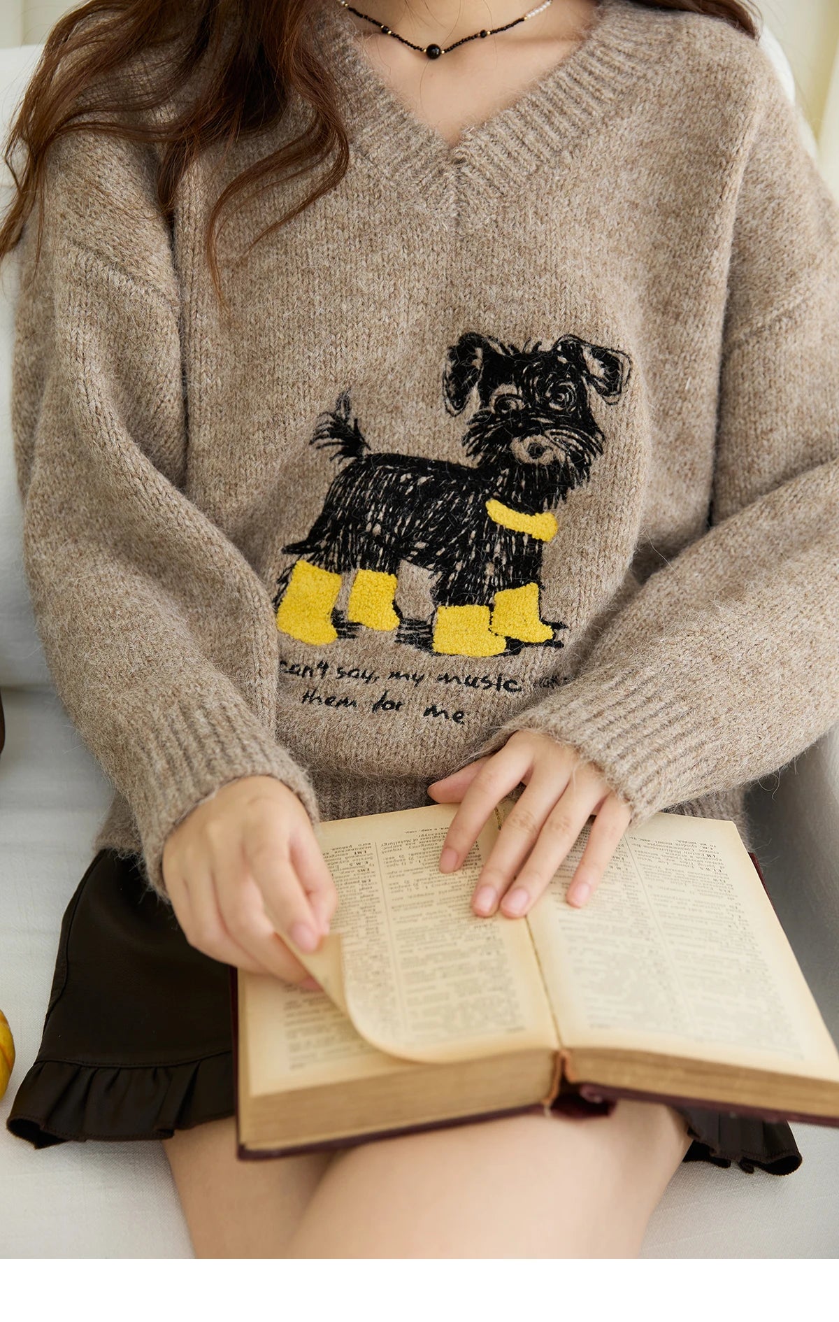 Mishow Puppy Embroidery V-Neck Loose Pullover MXE48Z2570