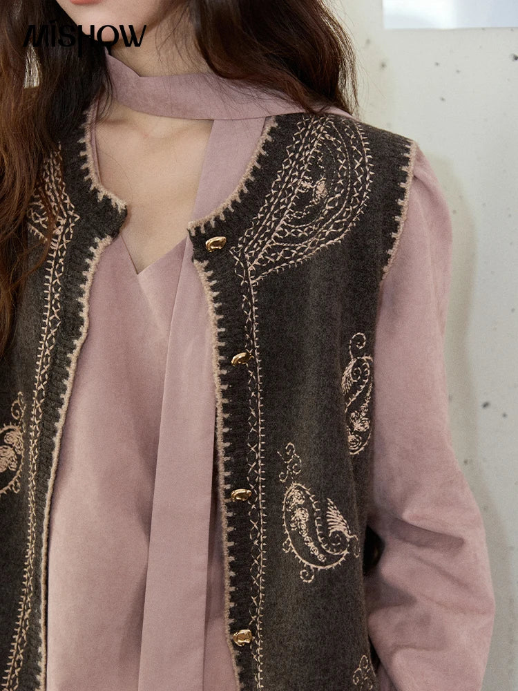 Mishow Patterned Embroidered Crew Neck Vest MXE86Z2745