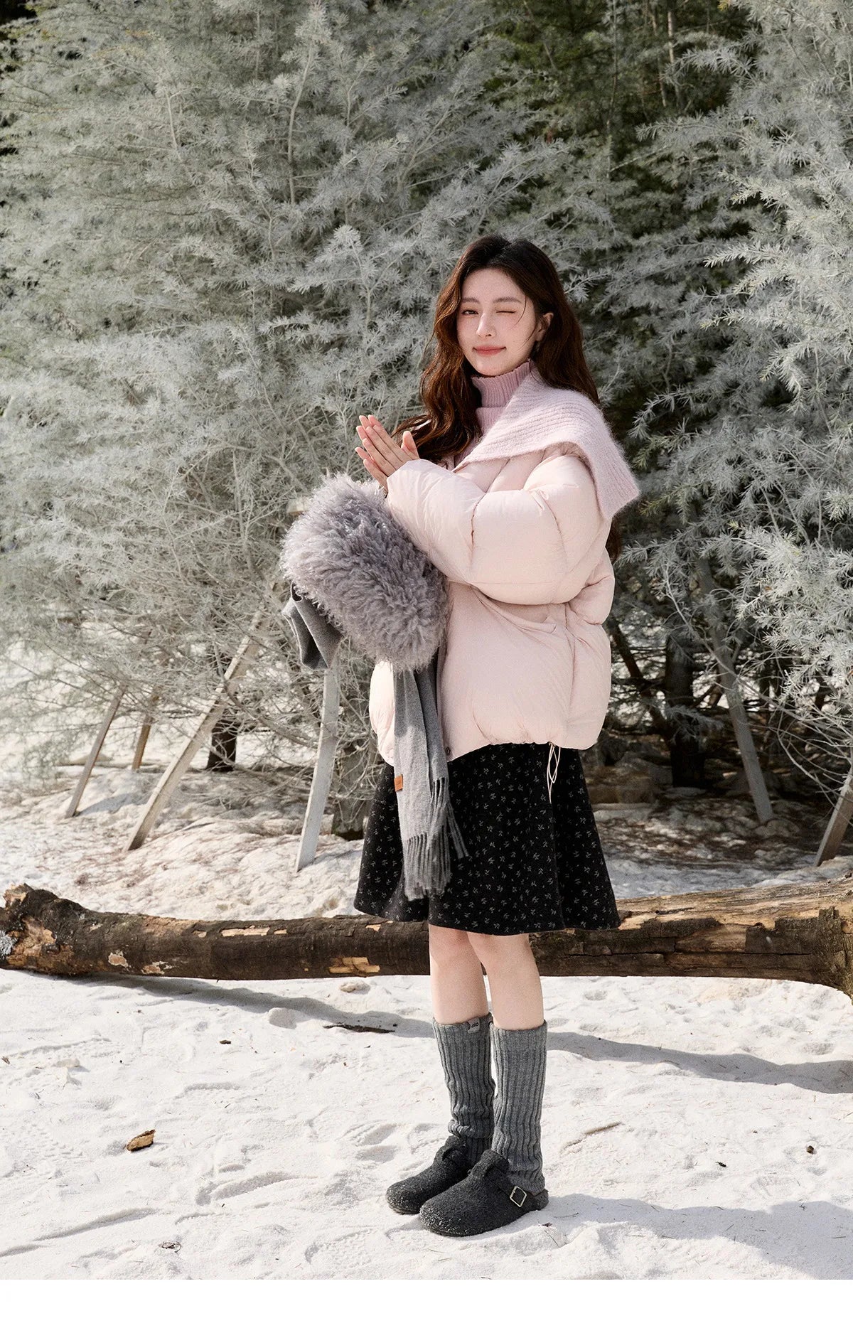 Mishow Pink Woolen Lapel Short Down Jacket MXE92Y0089