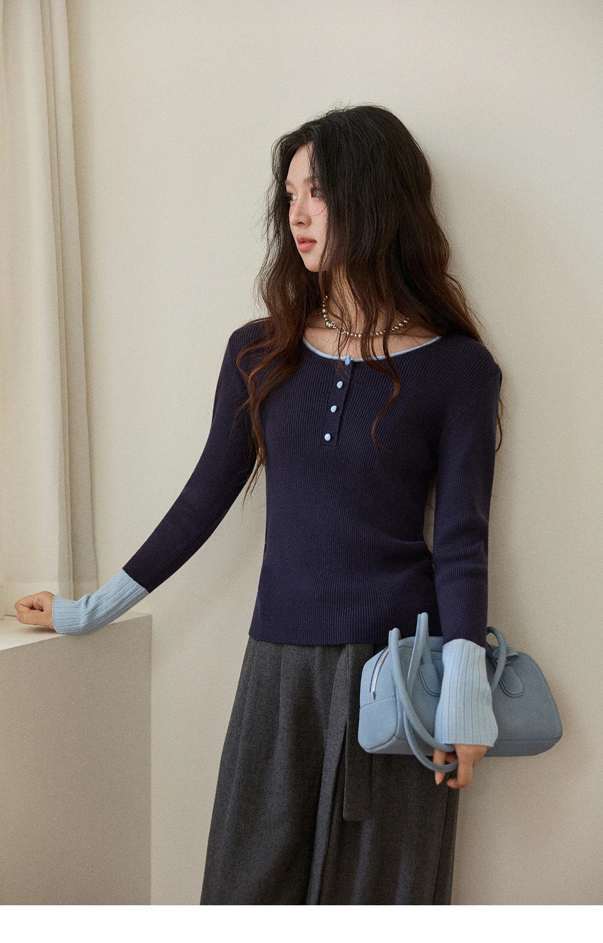 Mishow Retro Contrast Color Crew Neck Sweater MXE89Z2639