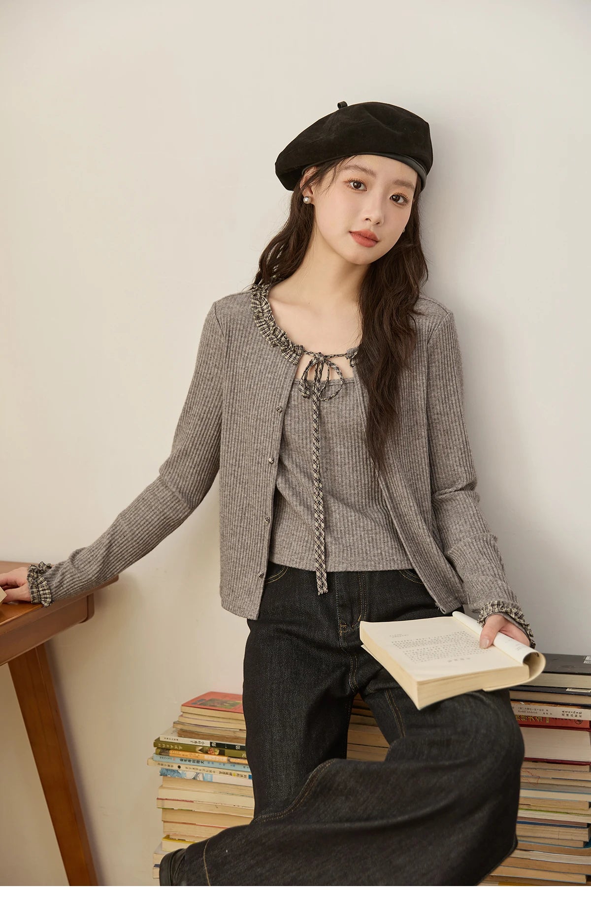 Mishow Plaid Black Fungus Edge Fake Two-Piece Sweater MXE44Z1361