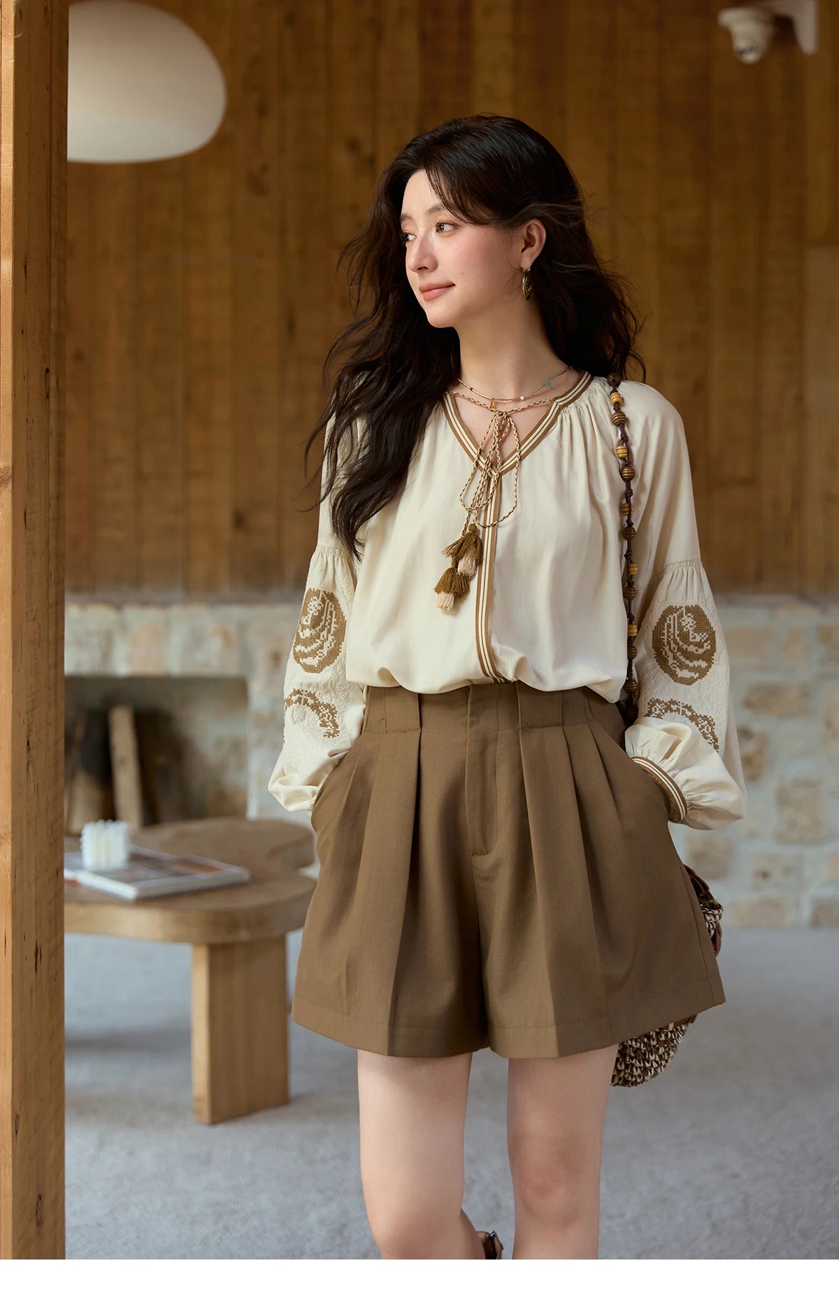 Mishow Brown High Waist I-Shaped Pleated Hook Buckle Shorts MXE41K1022