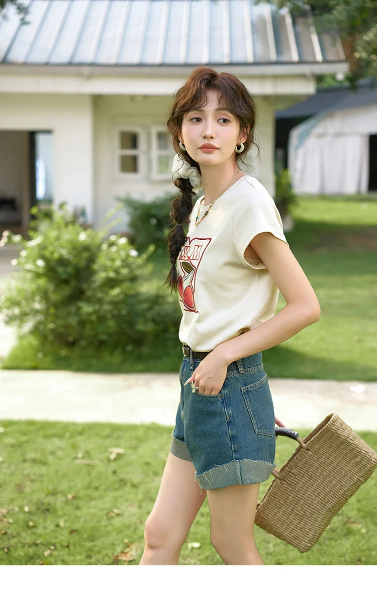 Mishow High Waist Curled Edge Denim Shorts MXD30K0659