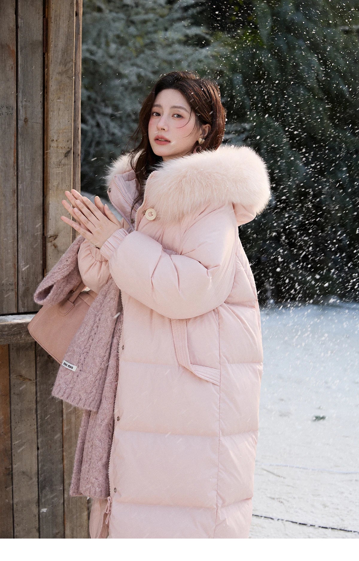Mishow Fox Fur Collar 90% Down Long Coat MXD112Y0070