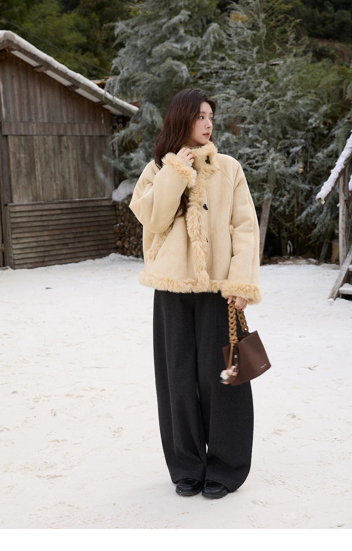 Mishow Yellow Stand-Up Collar Shearling Coat MXE92W1017