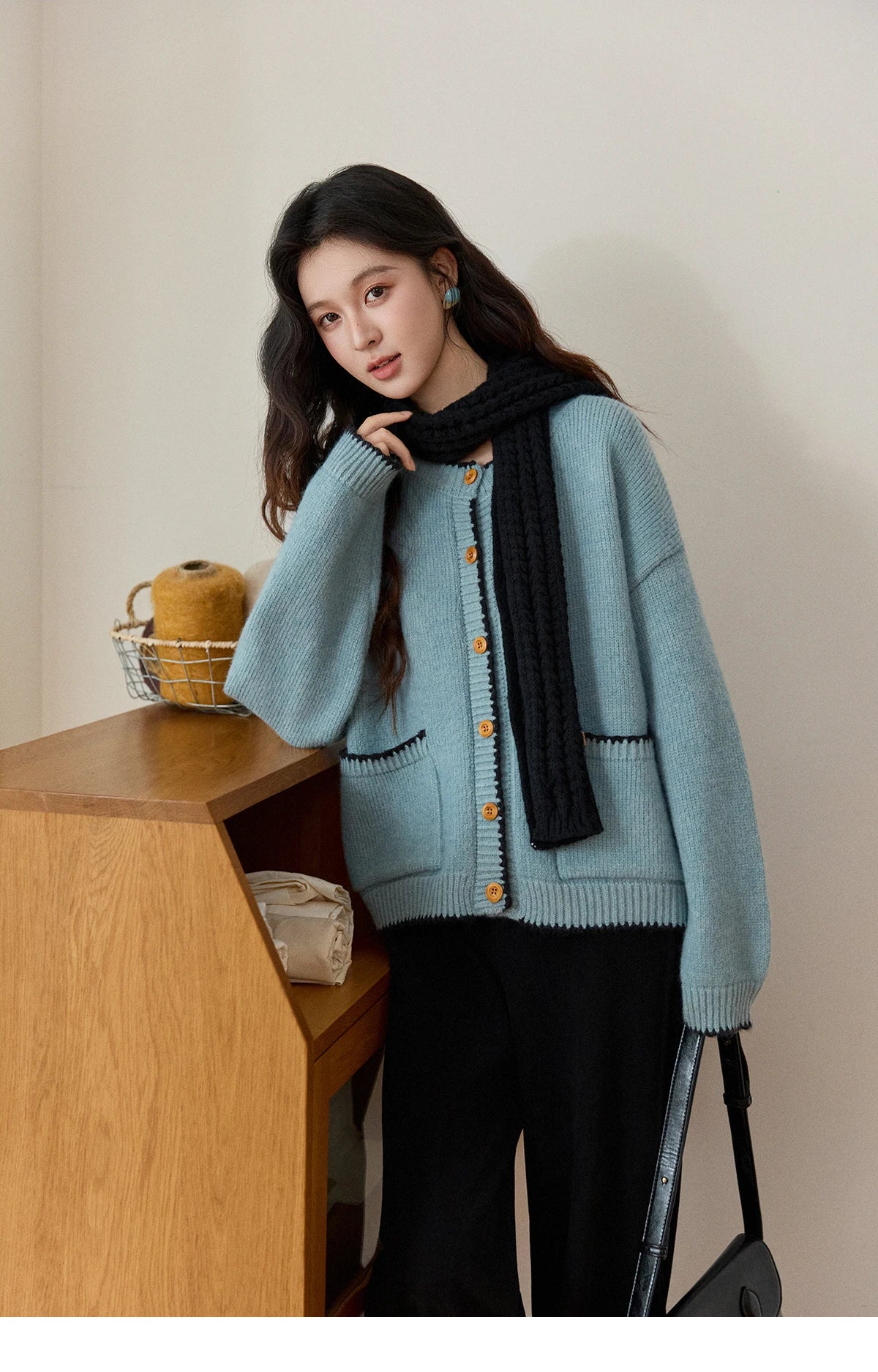 Mishow Yellow Color Collision Edge Pocket Cardigan MXE94Z2973