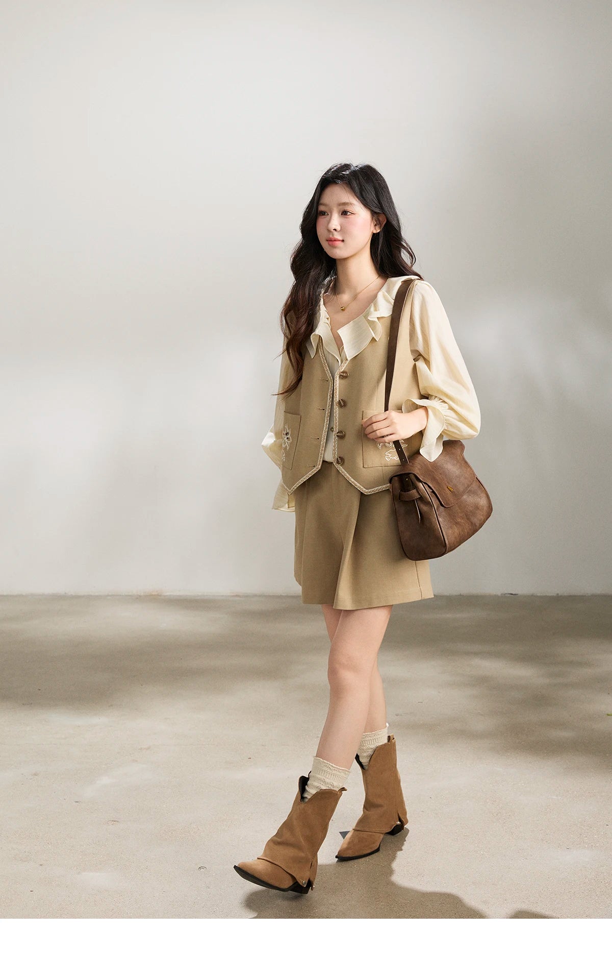 Mishow Khaki High Waist Pleated Wide Leg Shorts MXF13K1202