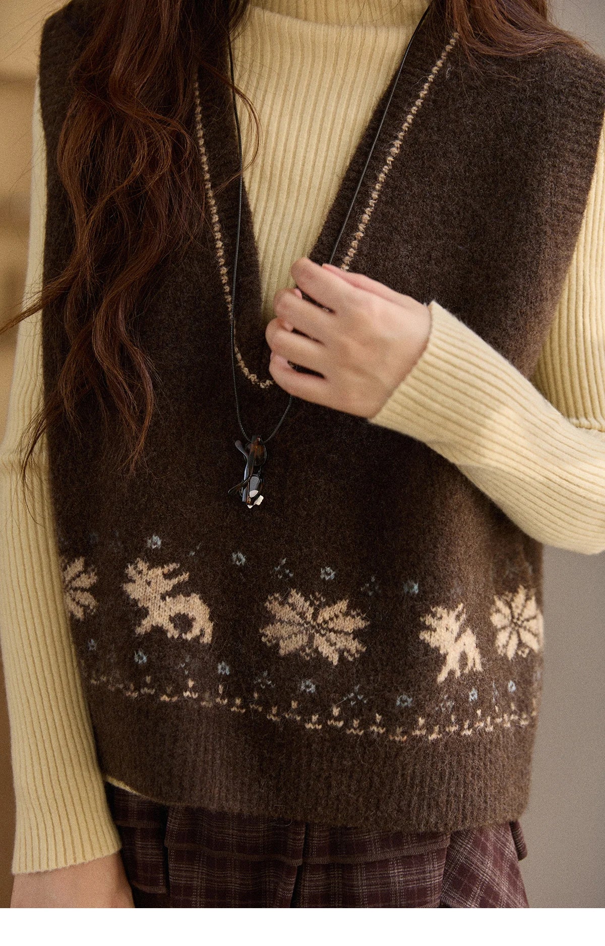 Mishow Retro Brown Jacquard V-Neck Sweater Vest MXE86Z2659