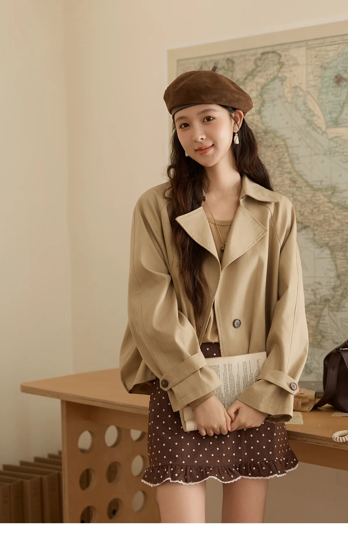 Mishow Khaki Handmade Pleated Short Trench MXE43W0804