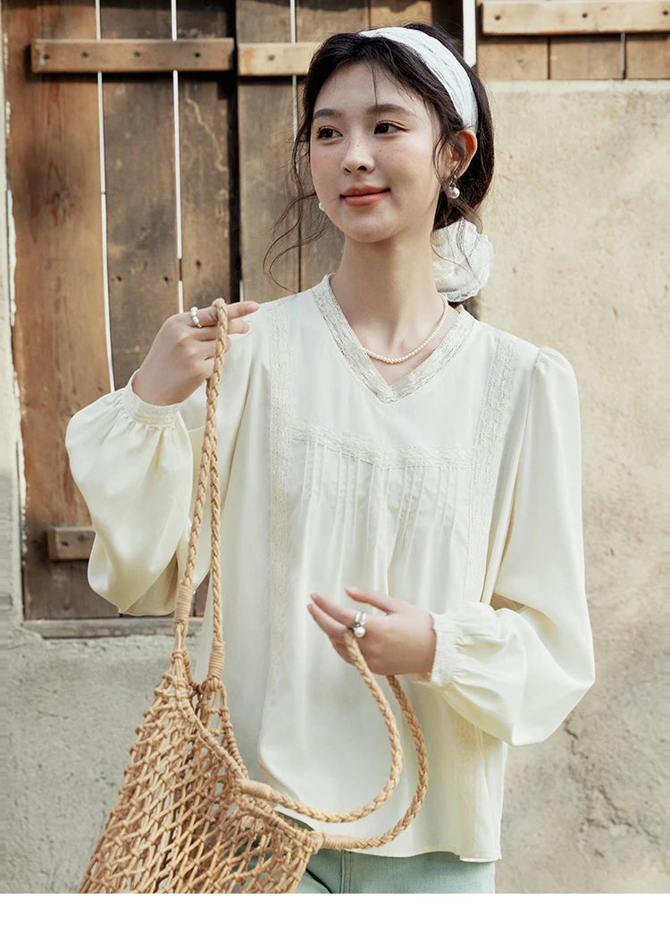 MISHOW Lyocell Blouse Lace V-Neck Puff Sleeve MXE15X1735