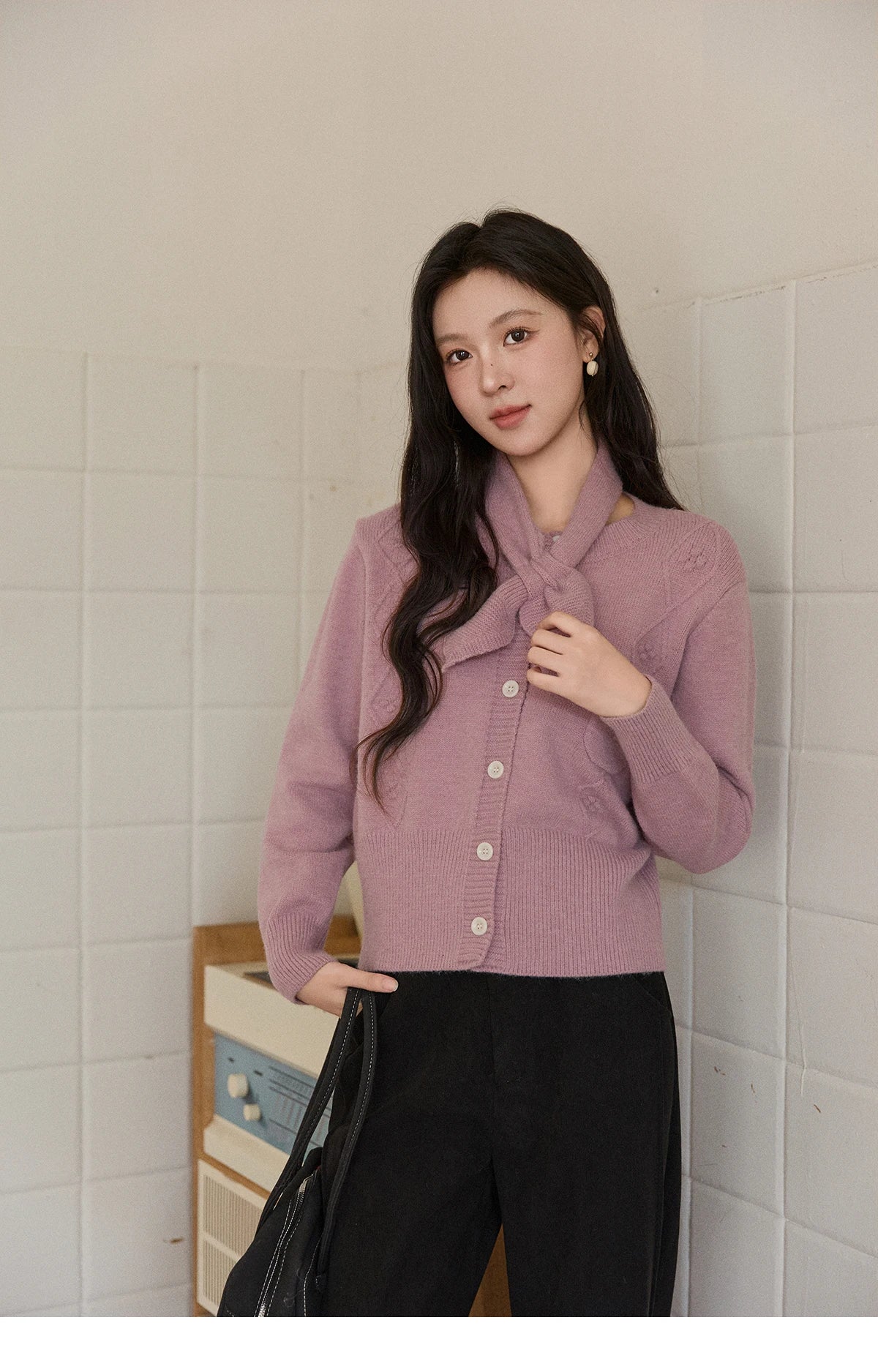 Mishow Taro Purple Detachable Scarf Sweater MXE91Z2825