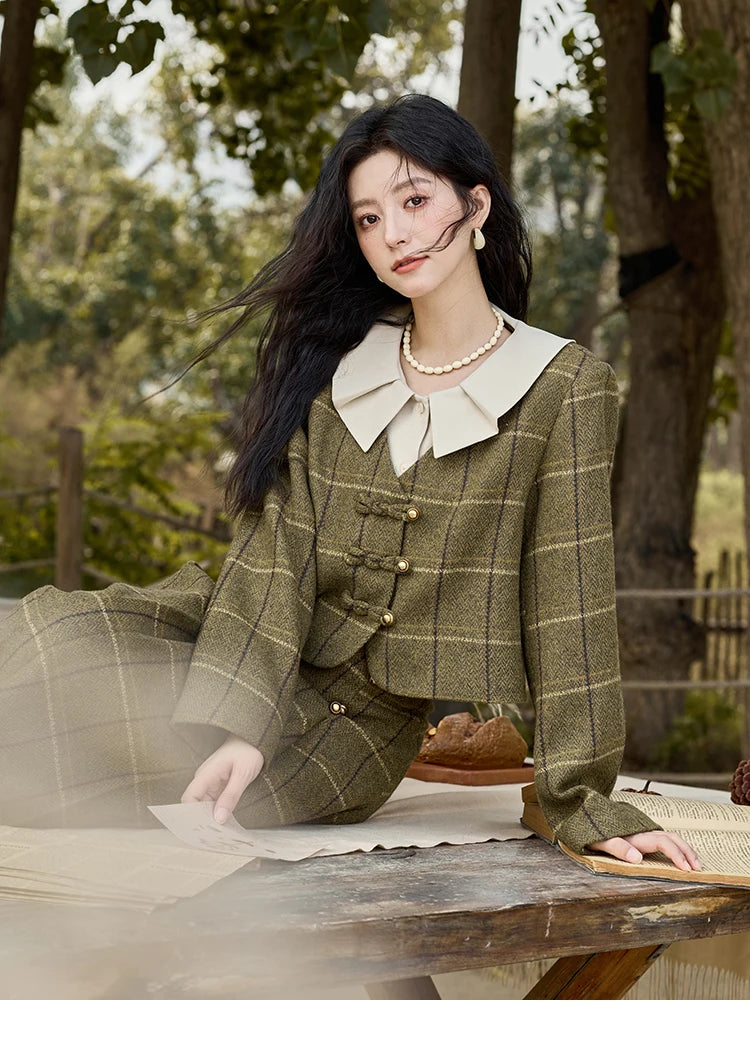 Mishow Retro Plaid Doll Collar Tweed Jacket & Pleated Skirt Set MXD48W0469