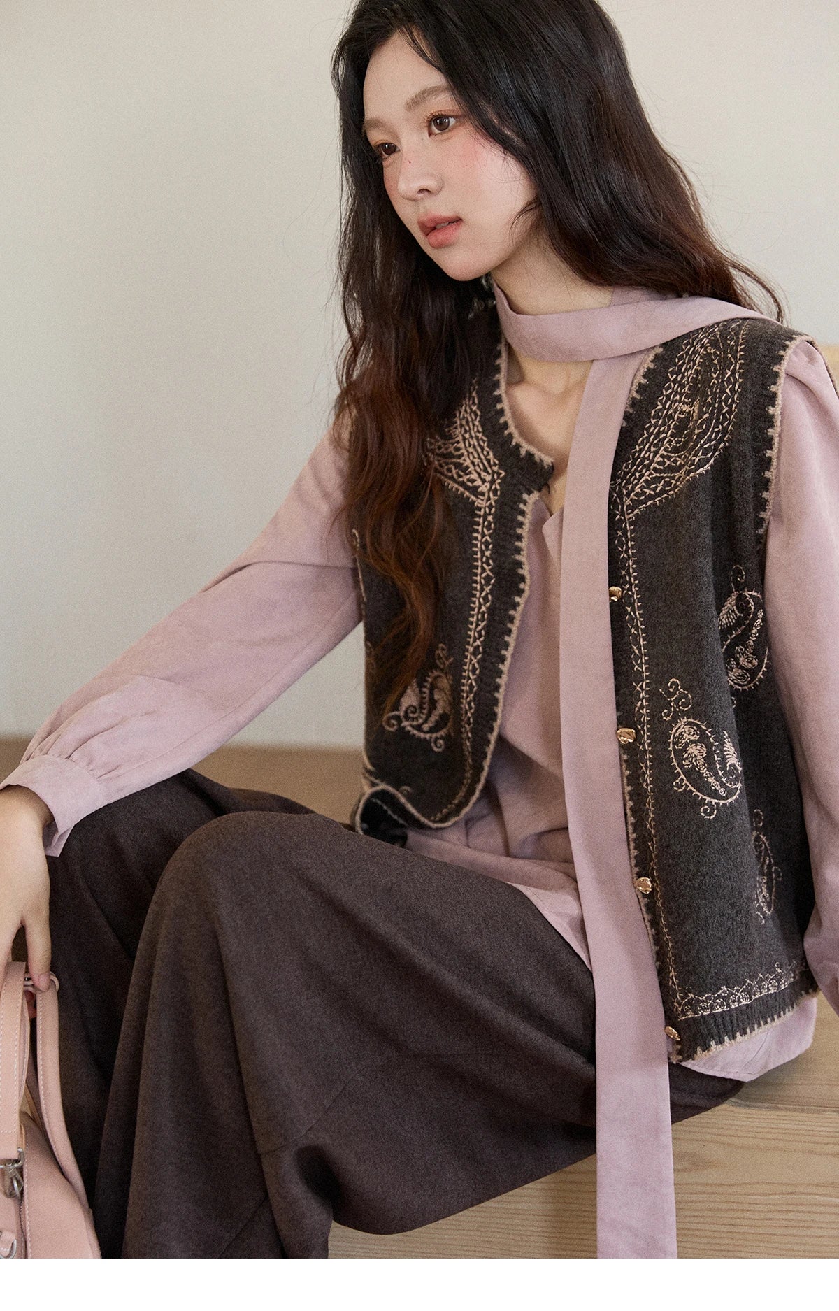 Mishow Patterned Embroidered Crew Neck Vest MXE86Z2745