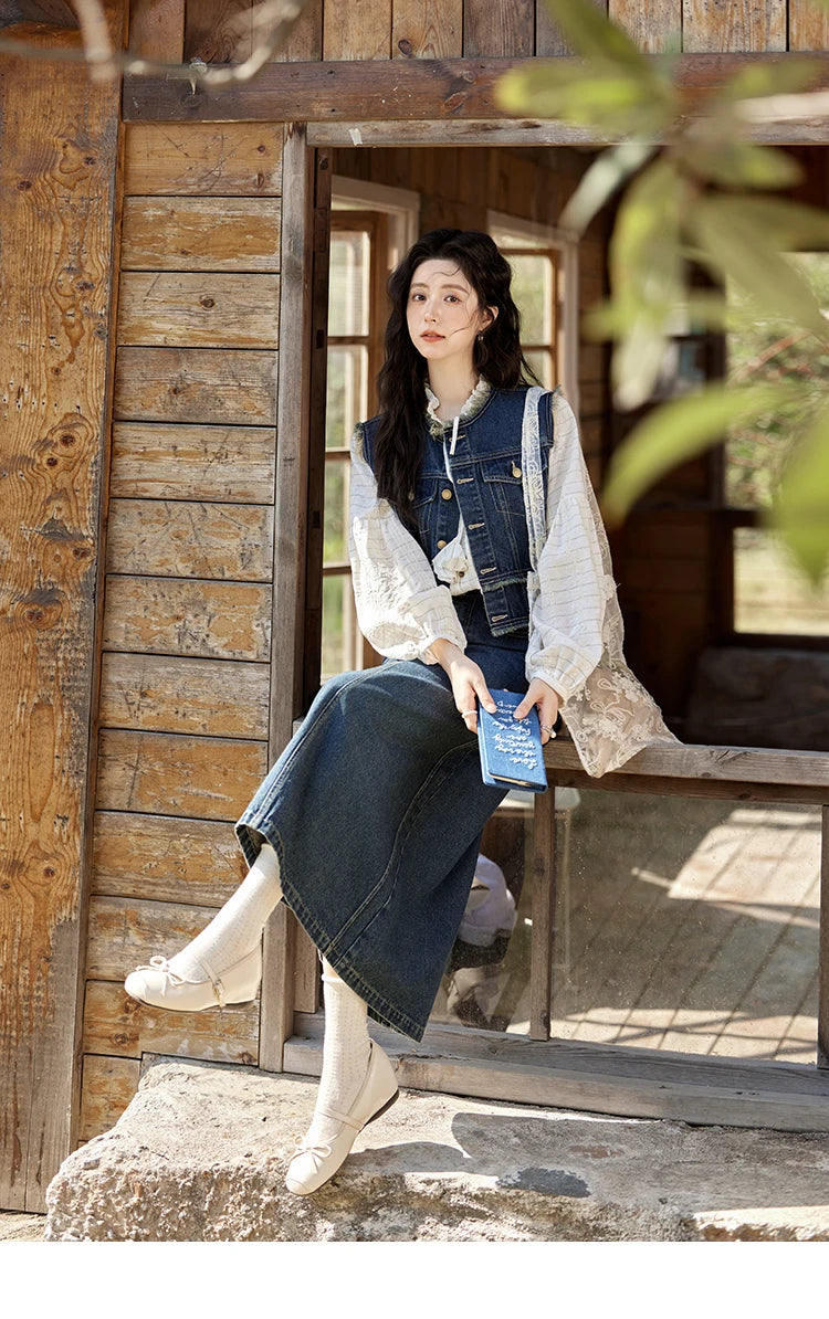 Mishow Raw Edge Round Neck Denim Vest MXE12W0710