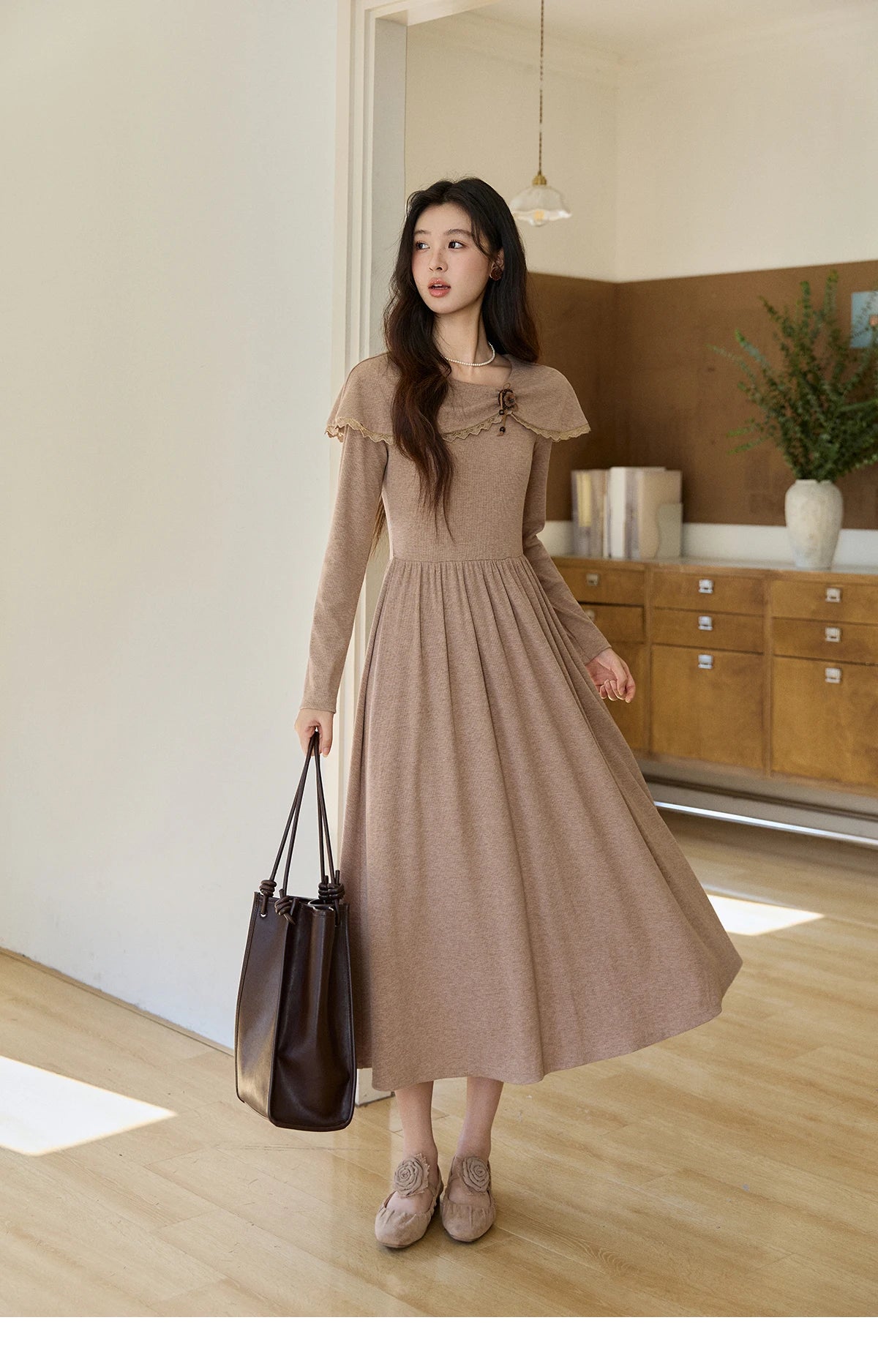 Mishow Khaki Large Collar Pleated Knit Dress MXF11L2553