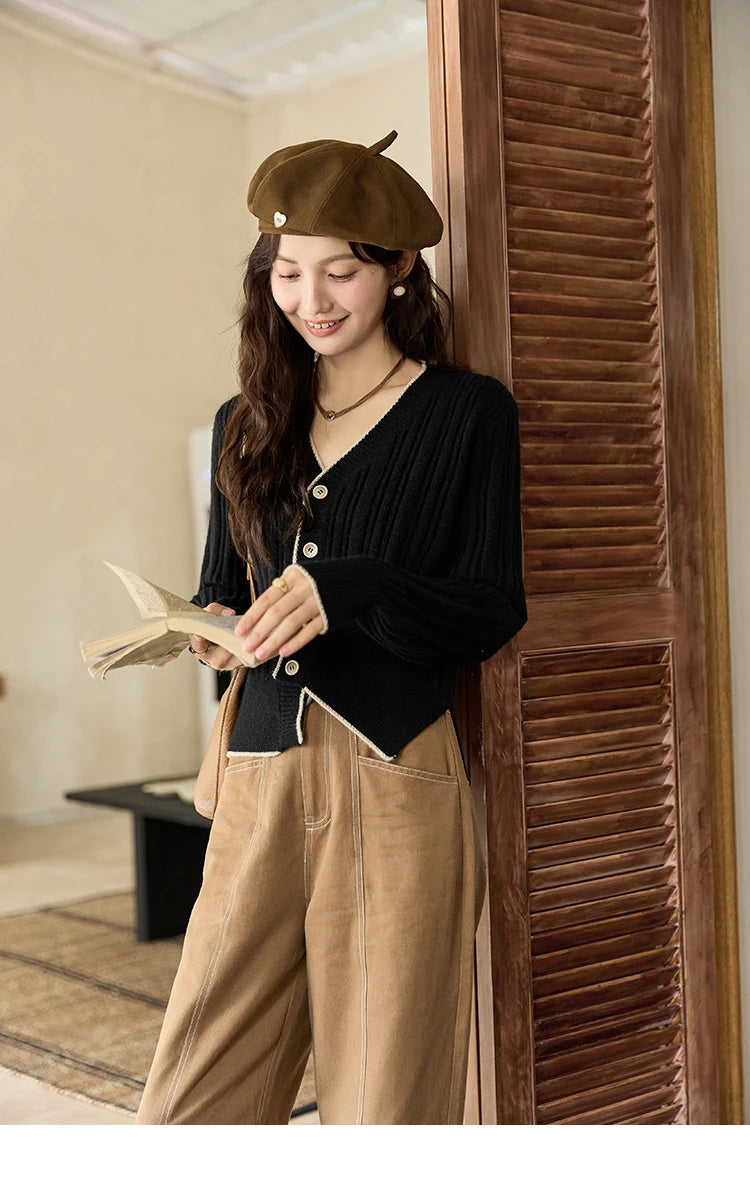 Mishow French Gentle V-Neck Color Clash Cardigan MXD34Z0925