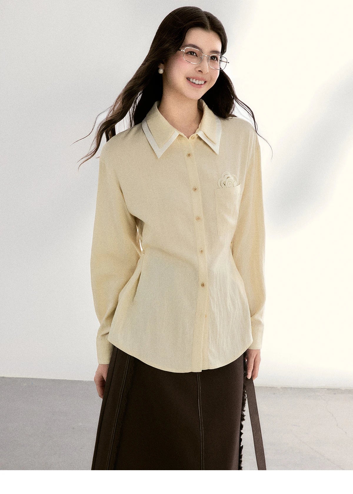 MISHOW Contrast Trim Lapel Shirt Floral Embroidery Pocket MXF13C2440