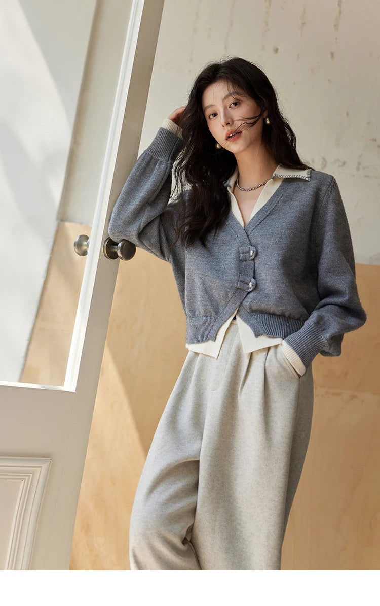 Mishow Fake Two-Piece Splicing V-Neck Cardigan MXD41Z0712