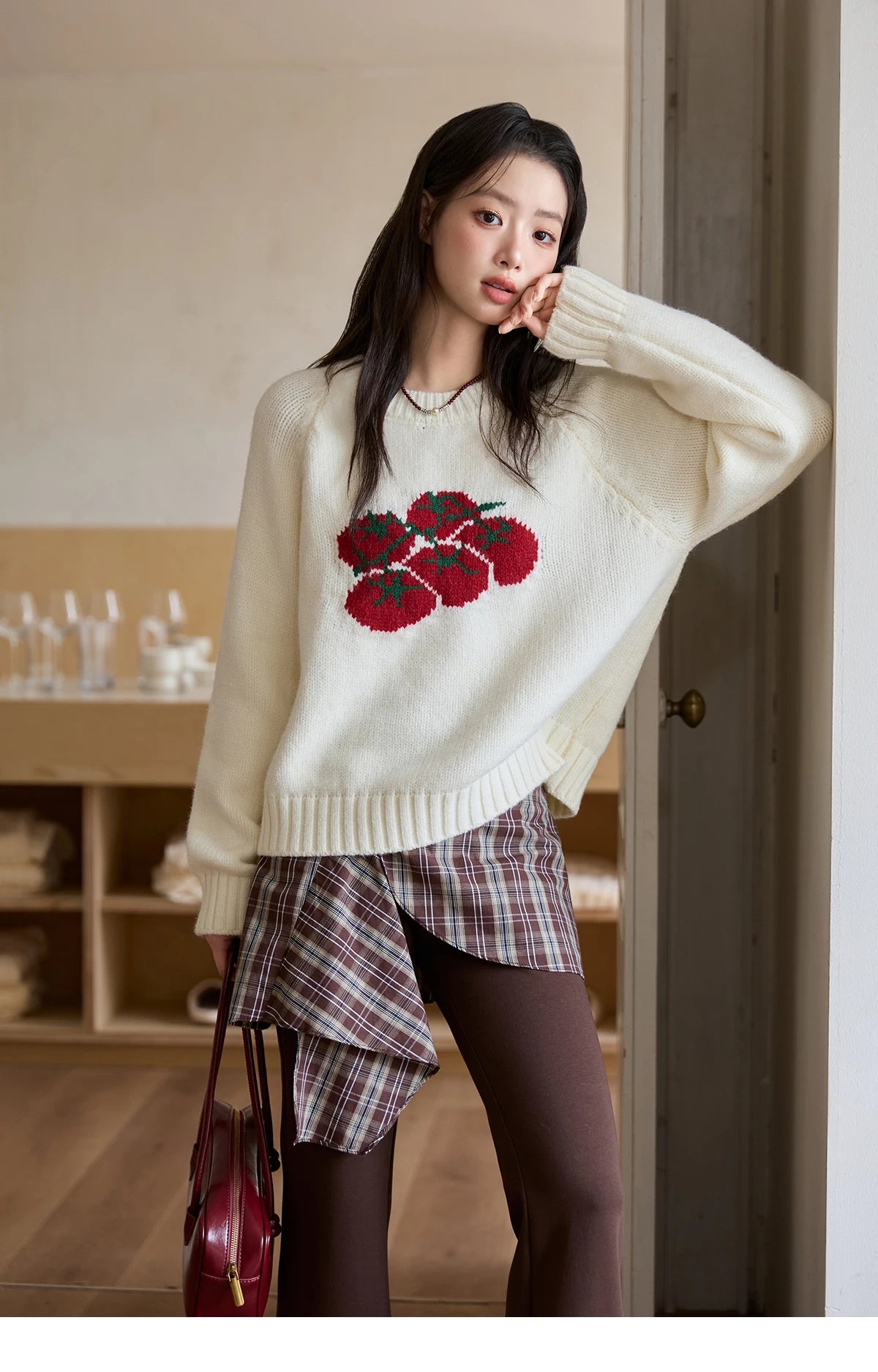 Mishow Off-White Tomato Jacquard Loose Pullover MXE51Z2692
