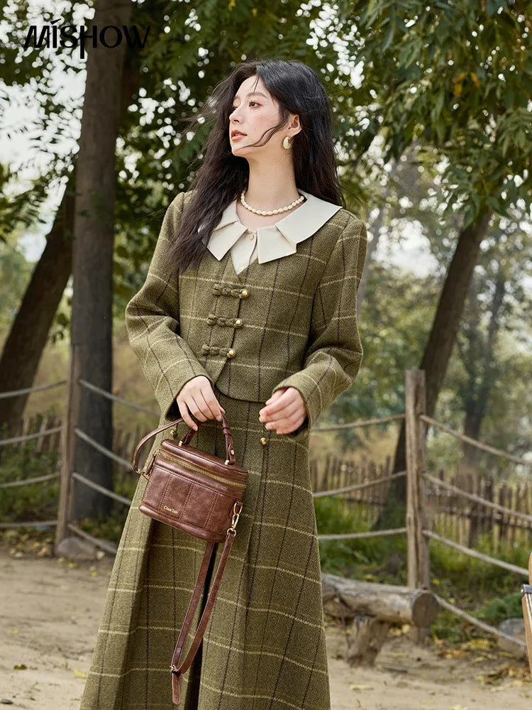 Mishow Retro Plaid Doll Collar Tweed Jacket & Pleated Skirt Set MXD48W0469