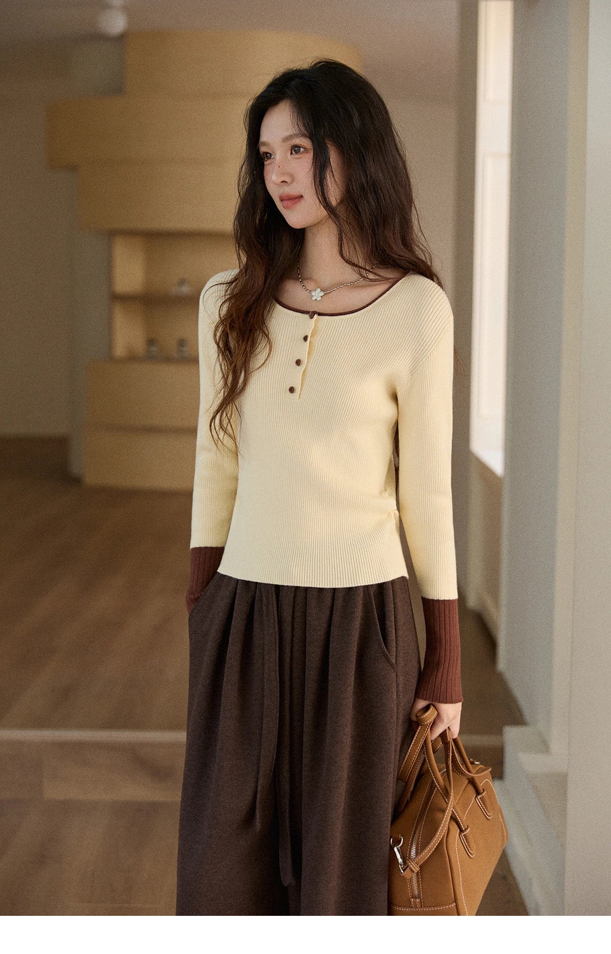 Mishow Retro Contrast Color Crew Neck Sweater MXE89Z2639