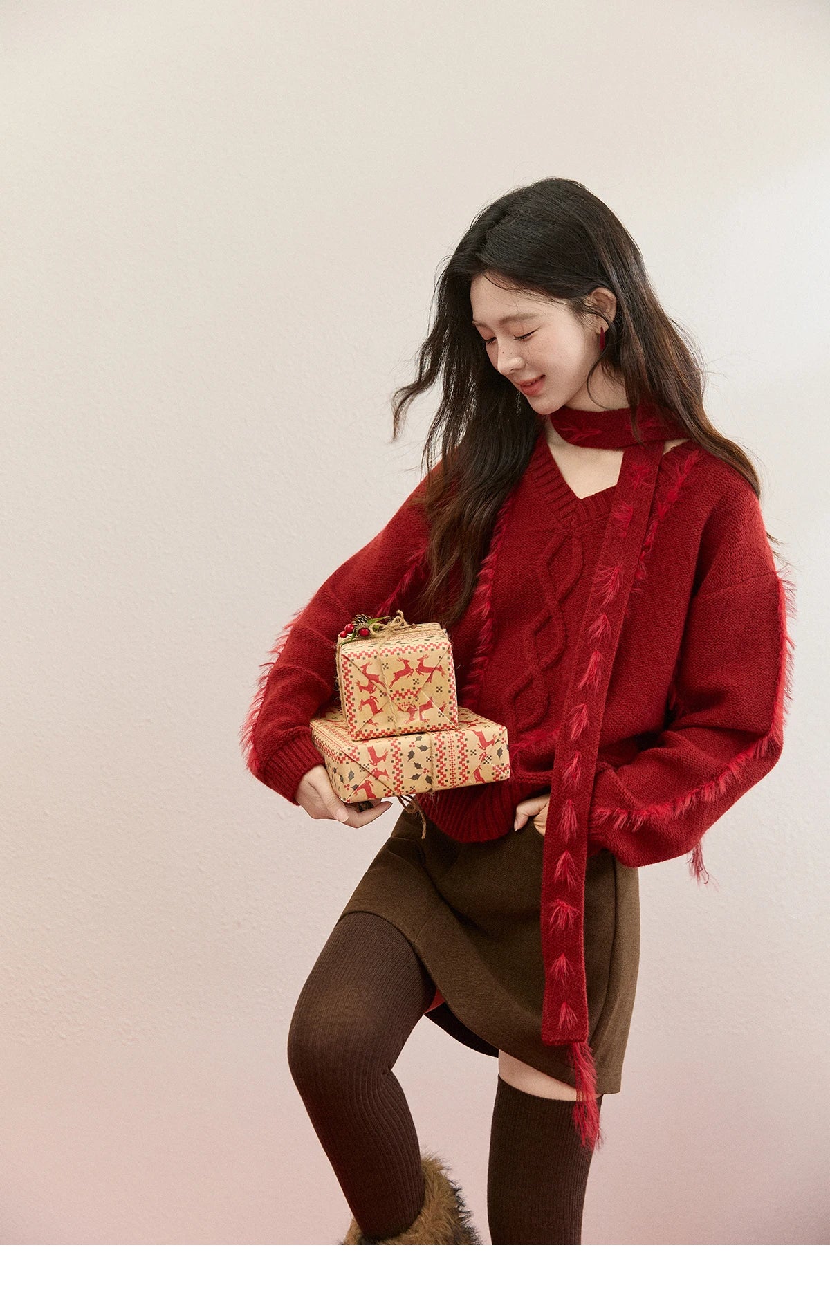 Mishow Burgundy Christmas Mink Fur Tassel Sweater MXE93Z2809