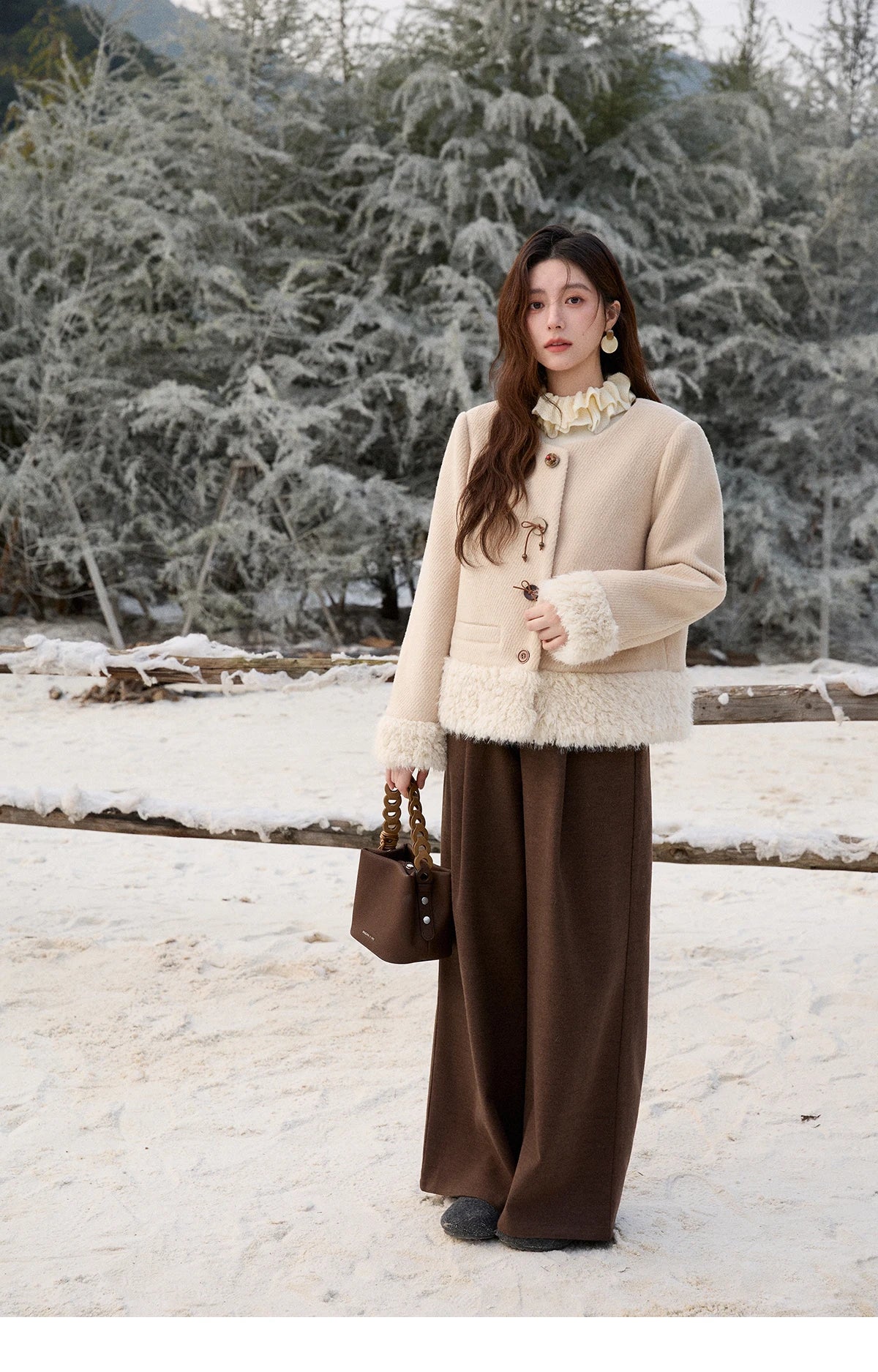 Mishow Retro Apricot Wool Plush Splicing Short Coat MXE92W0998