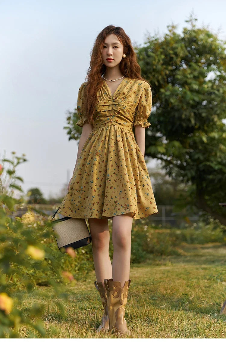 Mishow Retro Puff Sleeve V-Neck Shirring Dress MXC33L1374