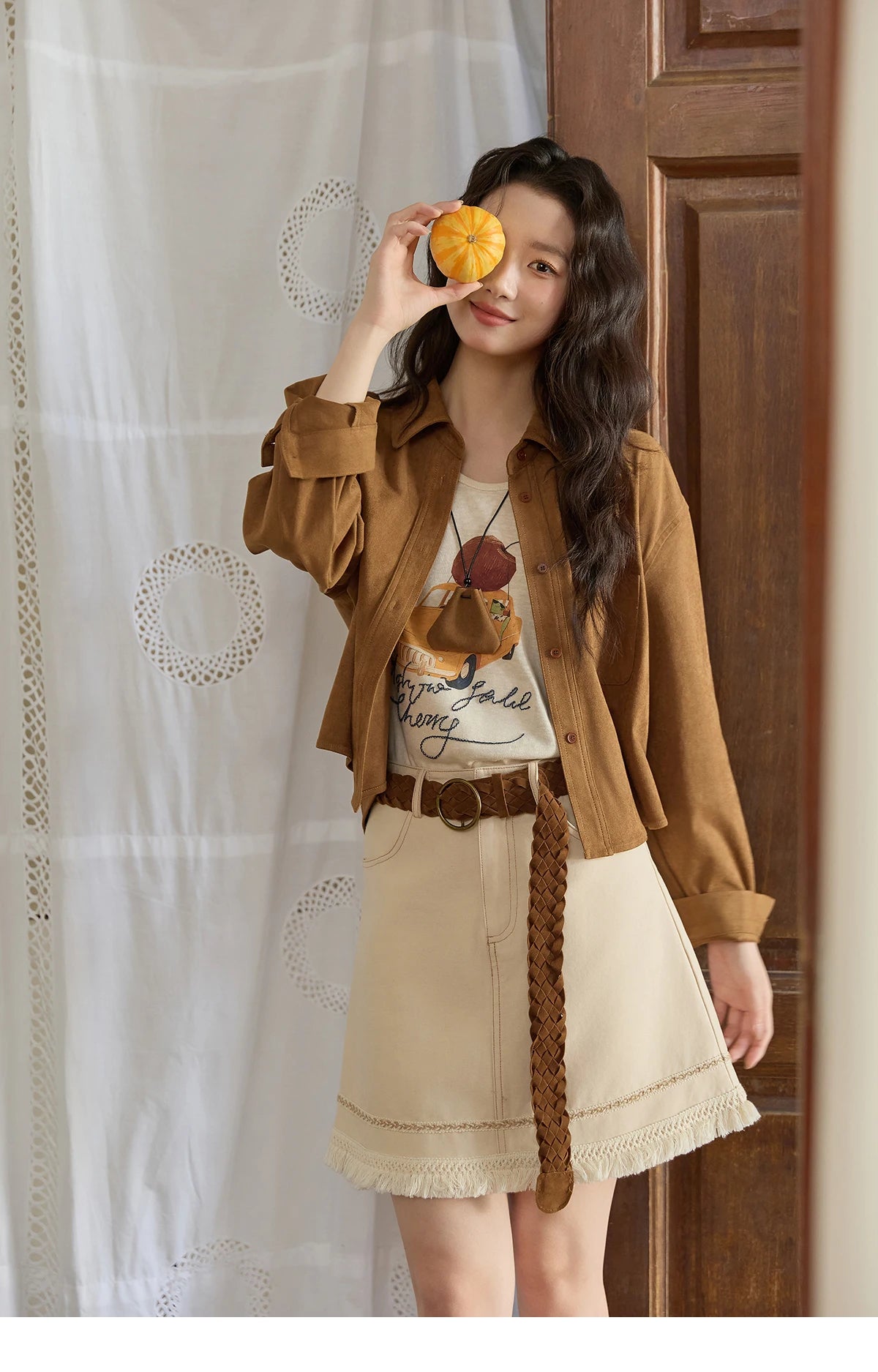 MISHOW Retro Turn Down Collar Short Jacket Patch Pocket MXE45C2413