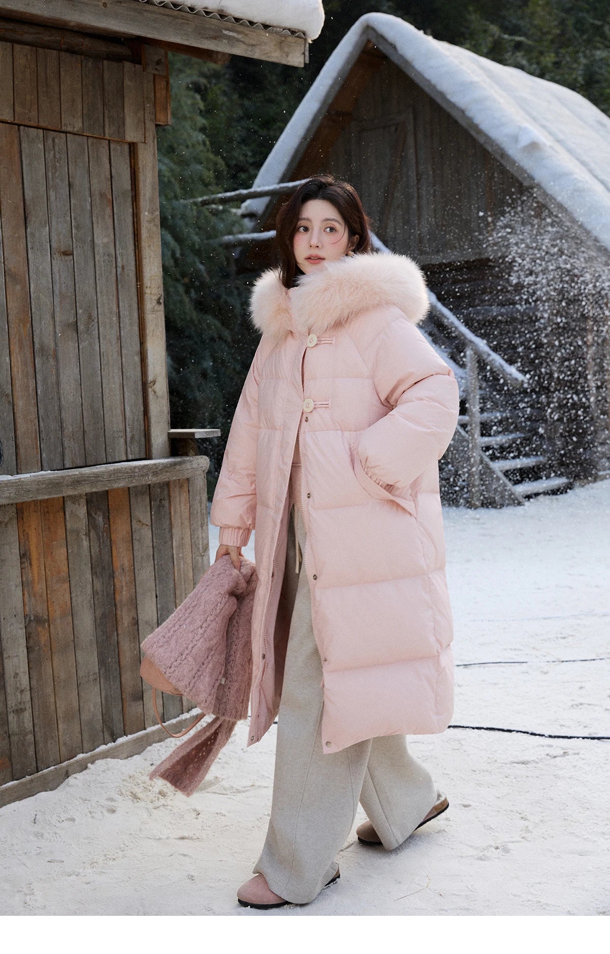 Mishow Fox Fur Collar 90% Down Long Coat MXD112Y0070