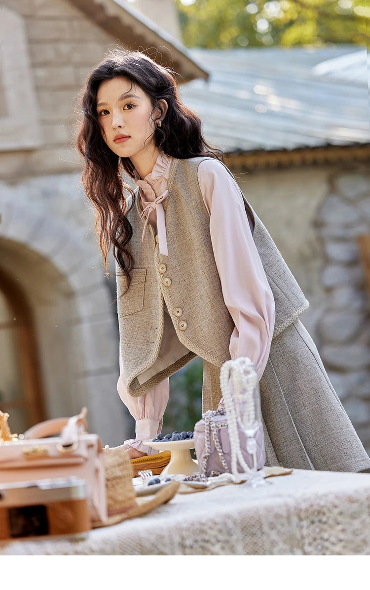 Mishow Korean Woolen Vest & Pleated Mini Skirt Set MXE13W0708