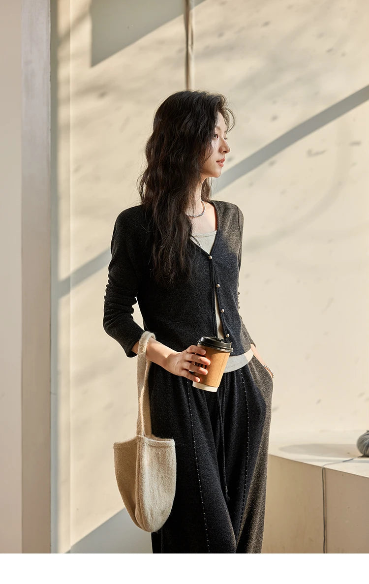 Mishow False Two-Piece Splicing Knit Top & Wide Leg Pants Set MXD35Z0877
