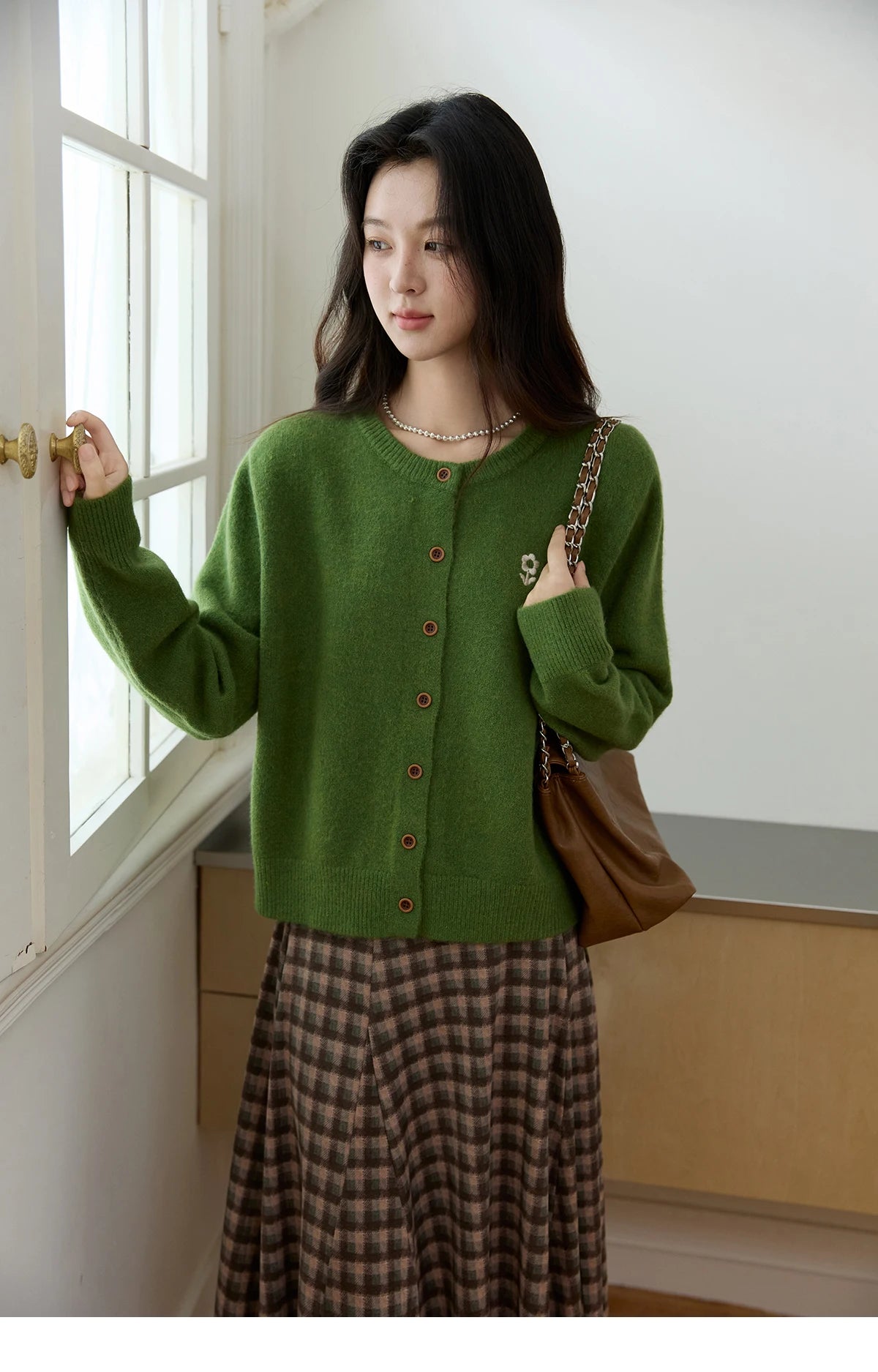 Mishow Retro Flower Embroidery Buckle Cardigan MXE46Z2588