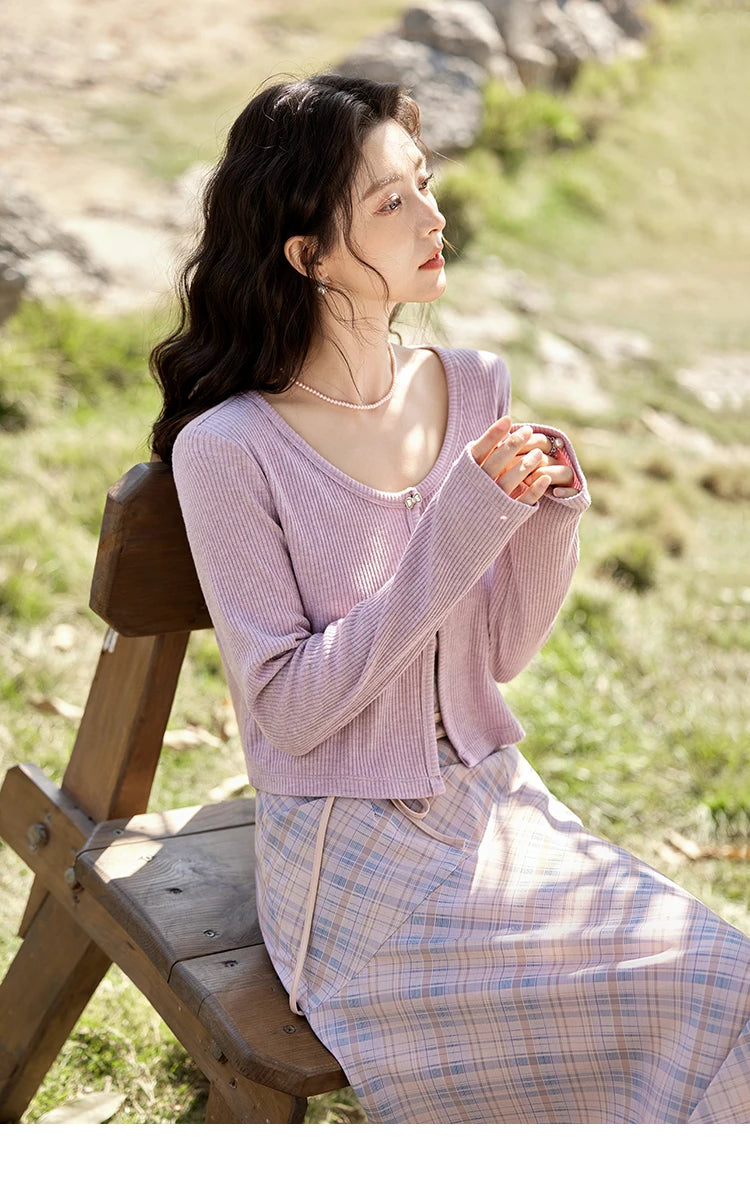 Mishow Butterfly Button Slim Fit Cardigan MXE11Z1104