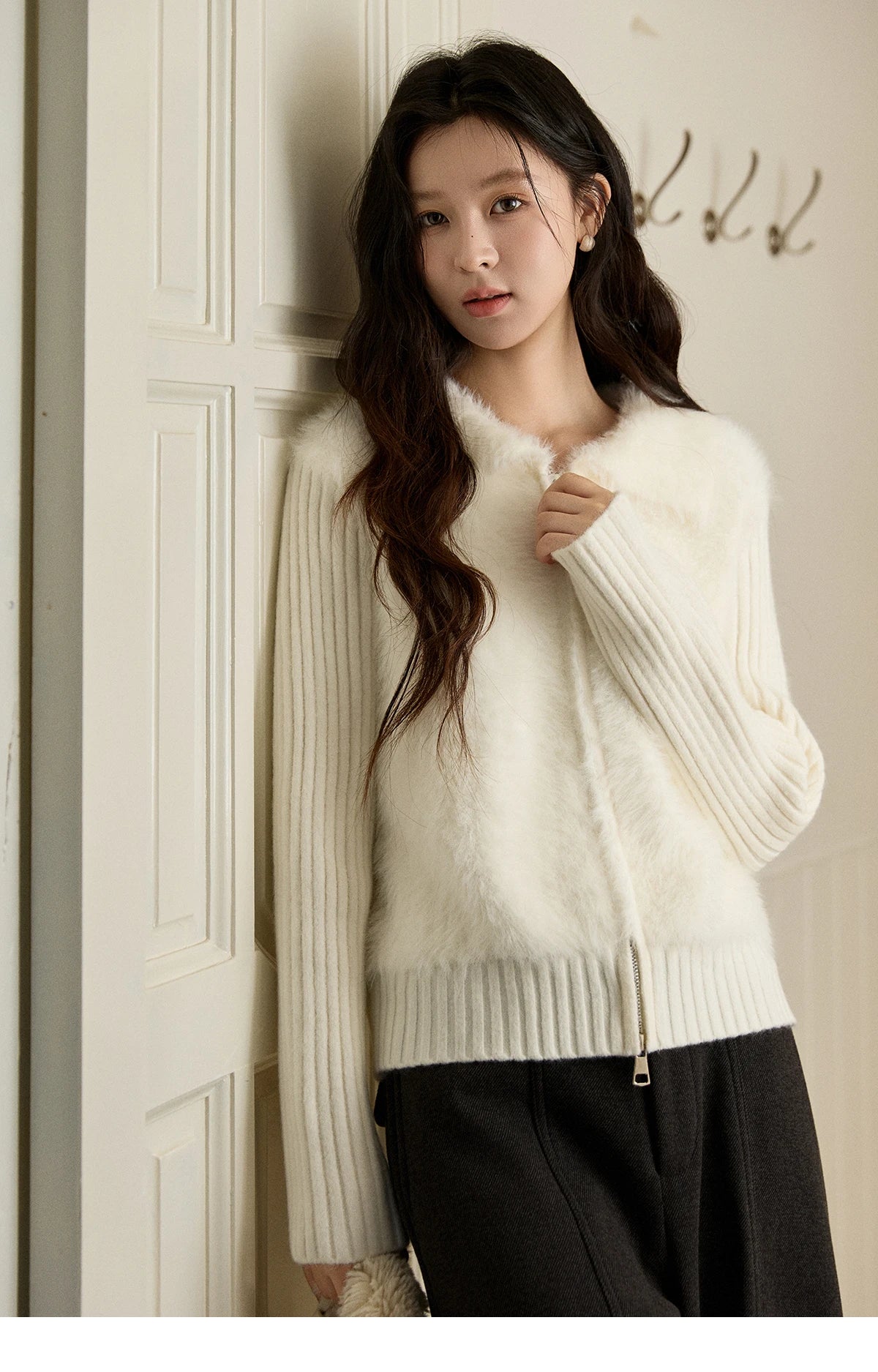 Mishow White Faux Fur Fake Two-Piece Zipper Cardigan MXE94Z2992