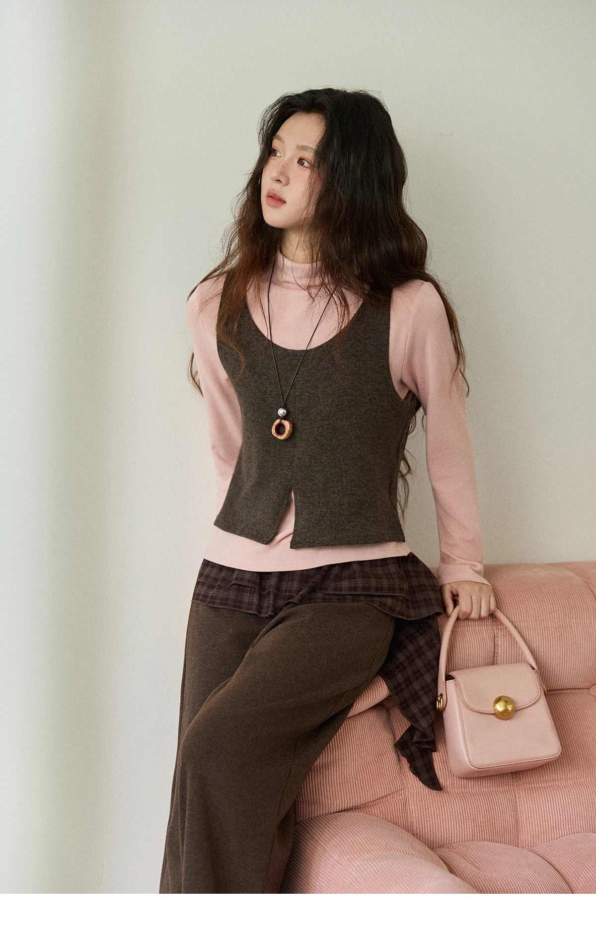 Mishow Retro Turtleneck Top & Square Collar Vest Set MXE88T1440