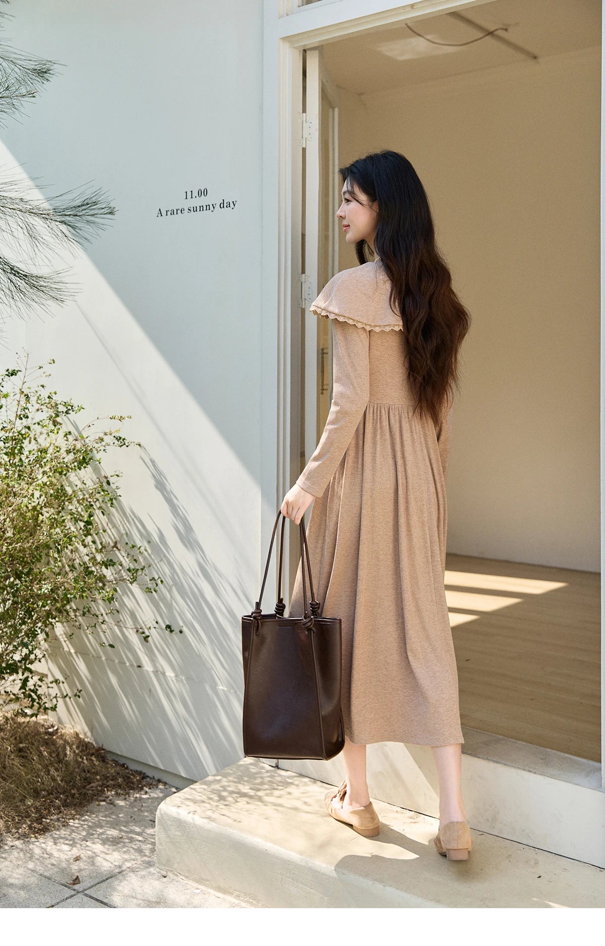 Mishow Khaki Large Collar Pleated Knit Dress MXF11L2553