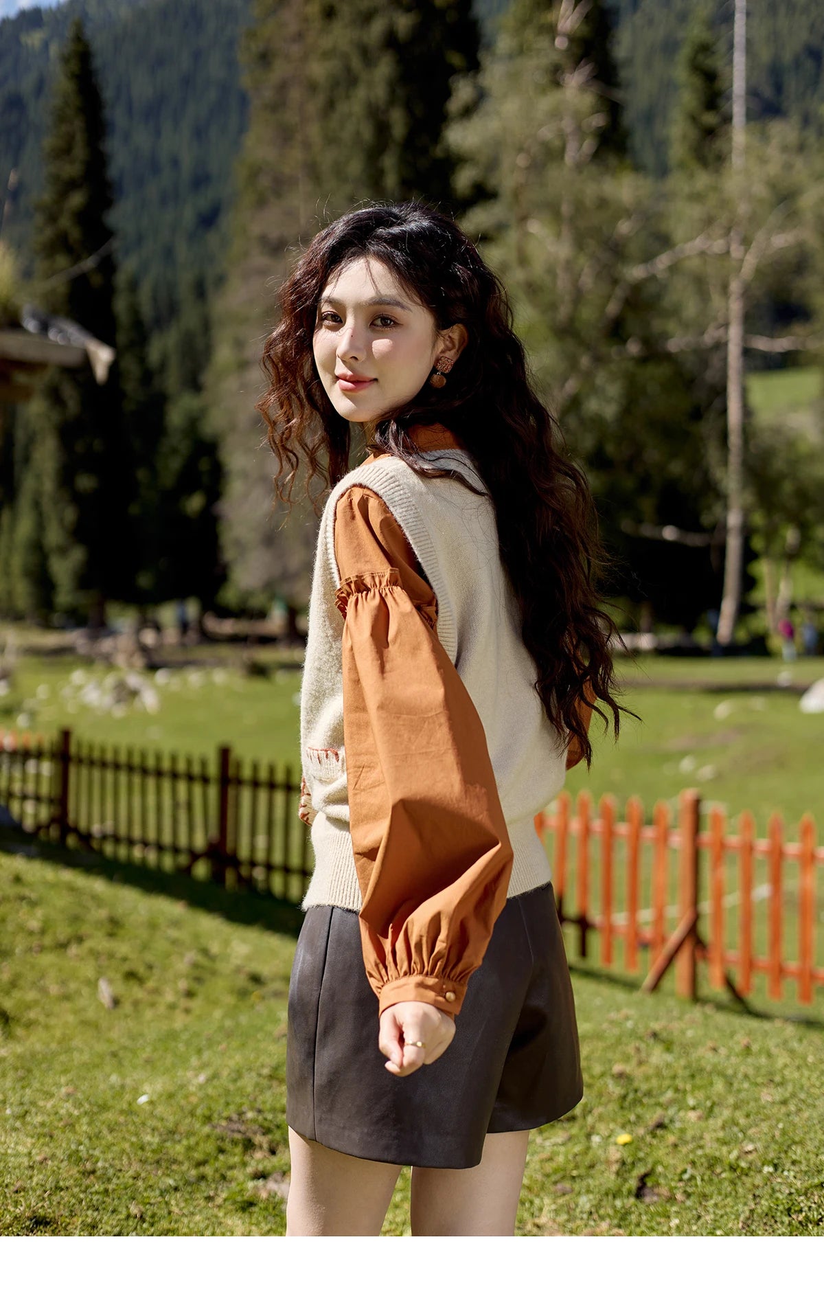 Mishow Arctic Velvet Embroidered Sweater Vest MXD42Z0701