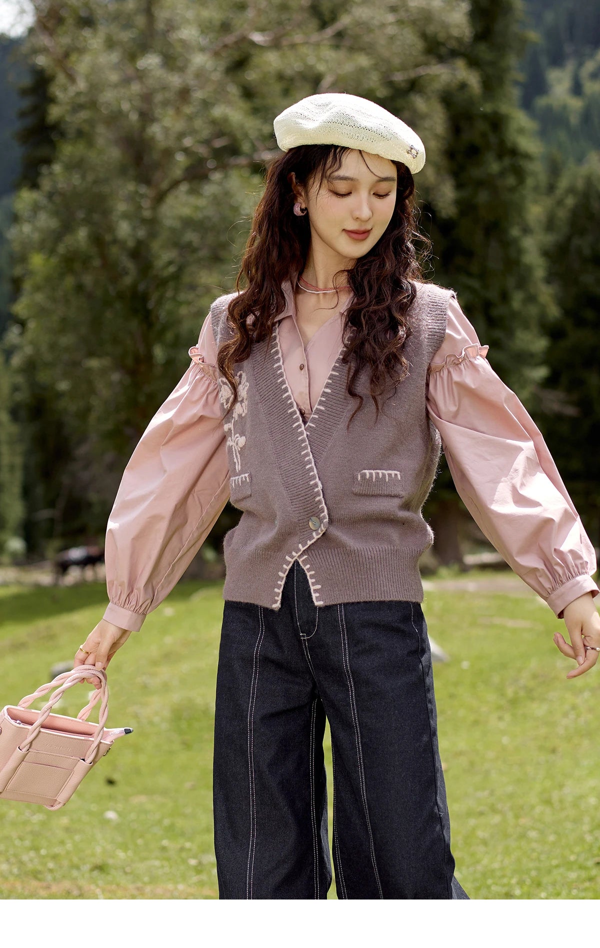 Mishow Arctic Velvet Embroidered Sweater Vest MXD42Z0701