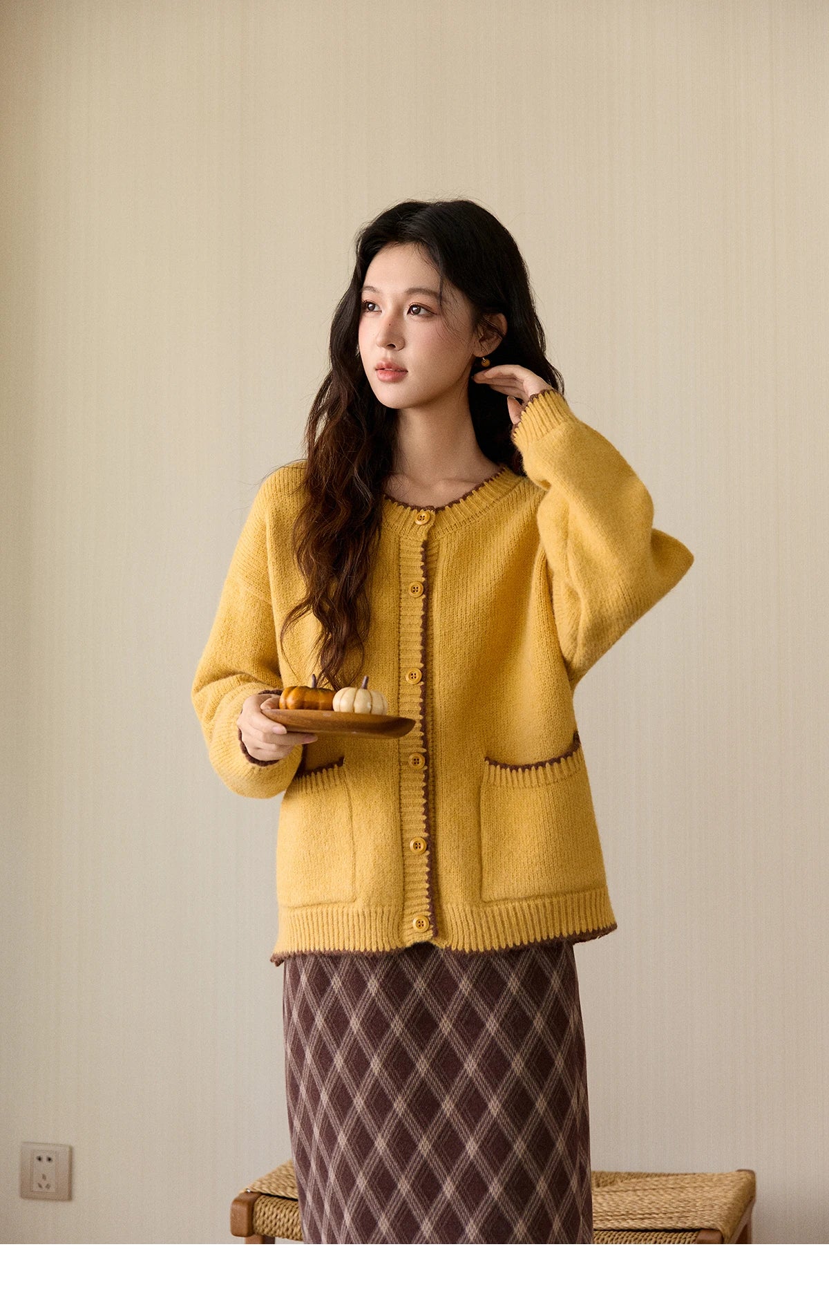 Mishow Yellow Color Collision Edge Pocket Cardigan MXE94Z2973