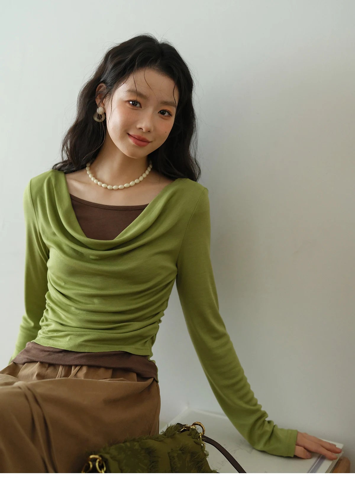Mishow Multi Colored Fake Two-Piece Swinging Collar Sweater MXE42Z1341