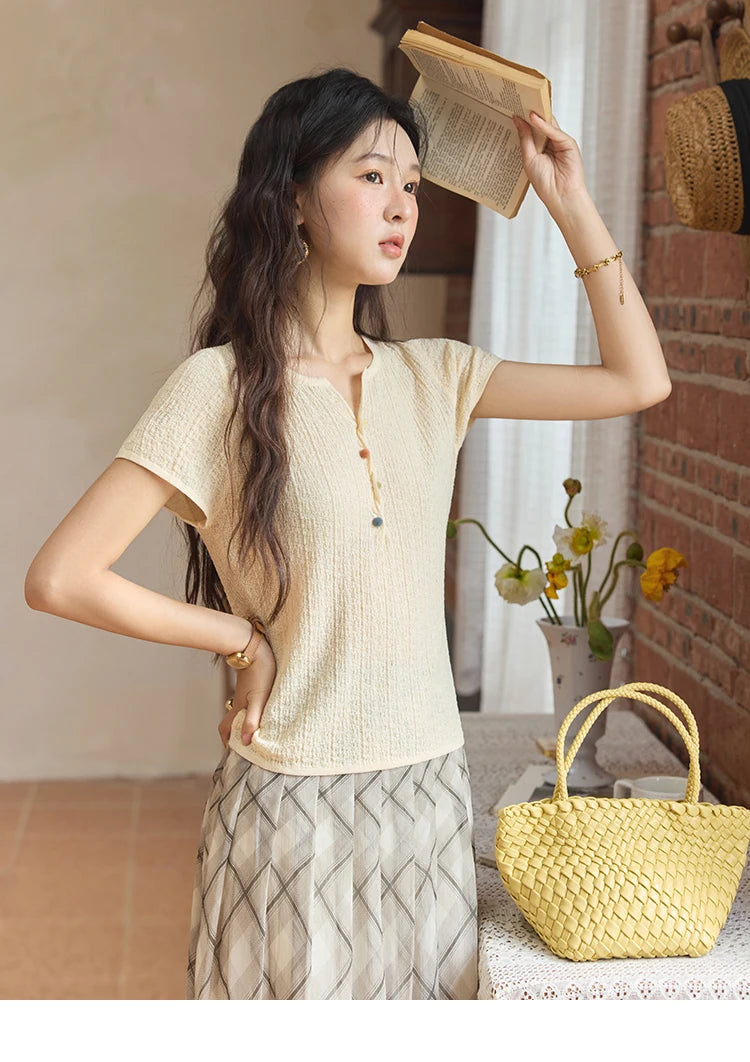 Mishow Twisted Design Dopamine Button Tee MXE34Z1243