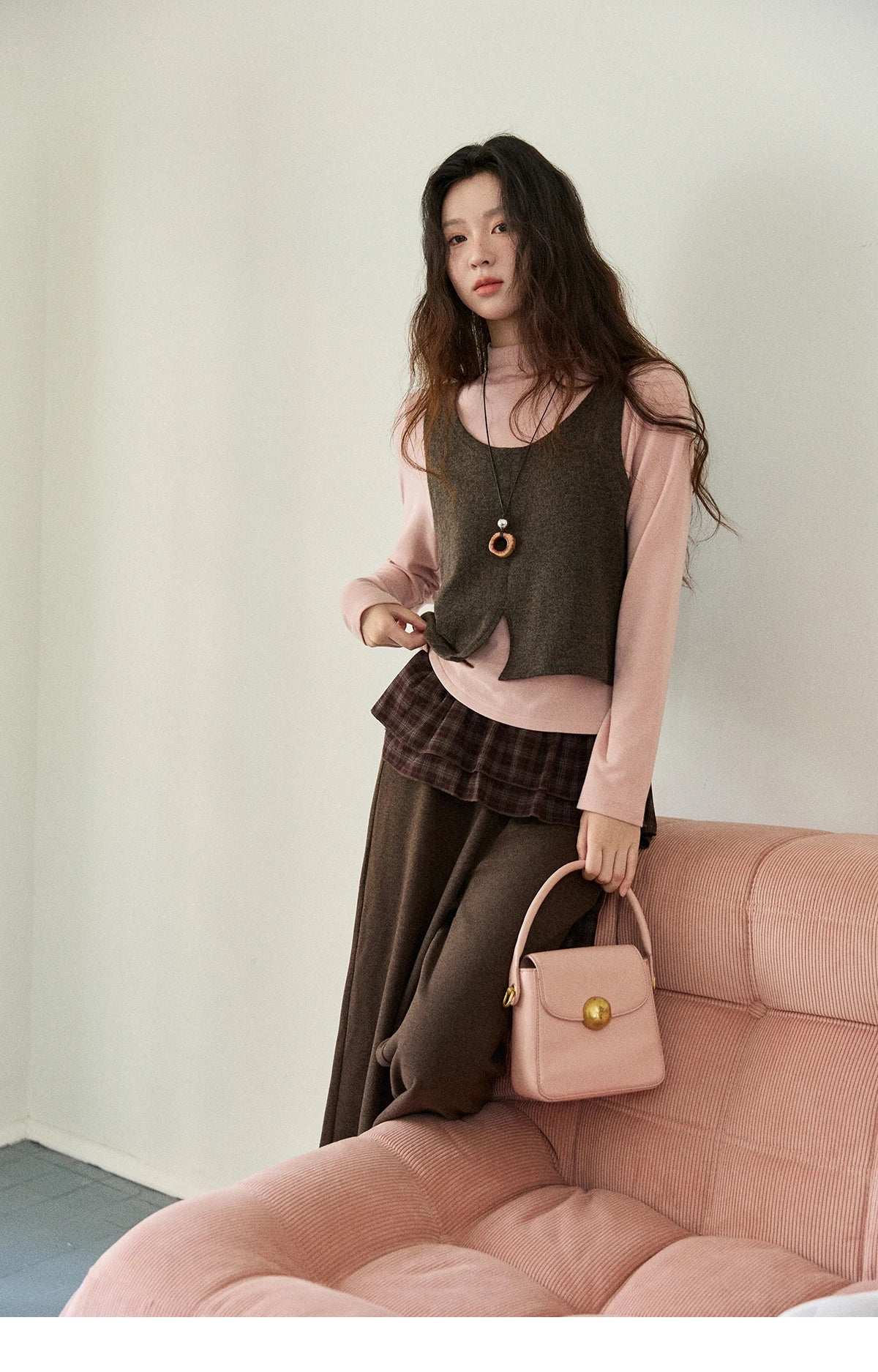 Mishow Retro Turtleneck Top & Square Collar Vest Set MXE88T1440