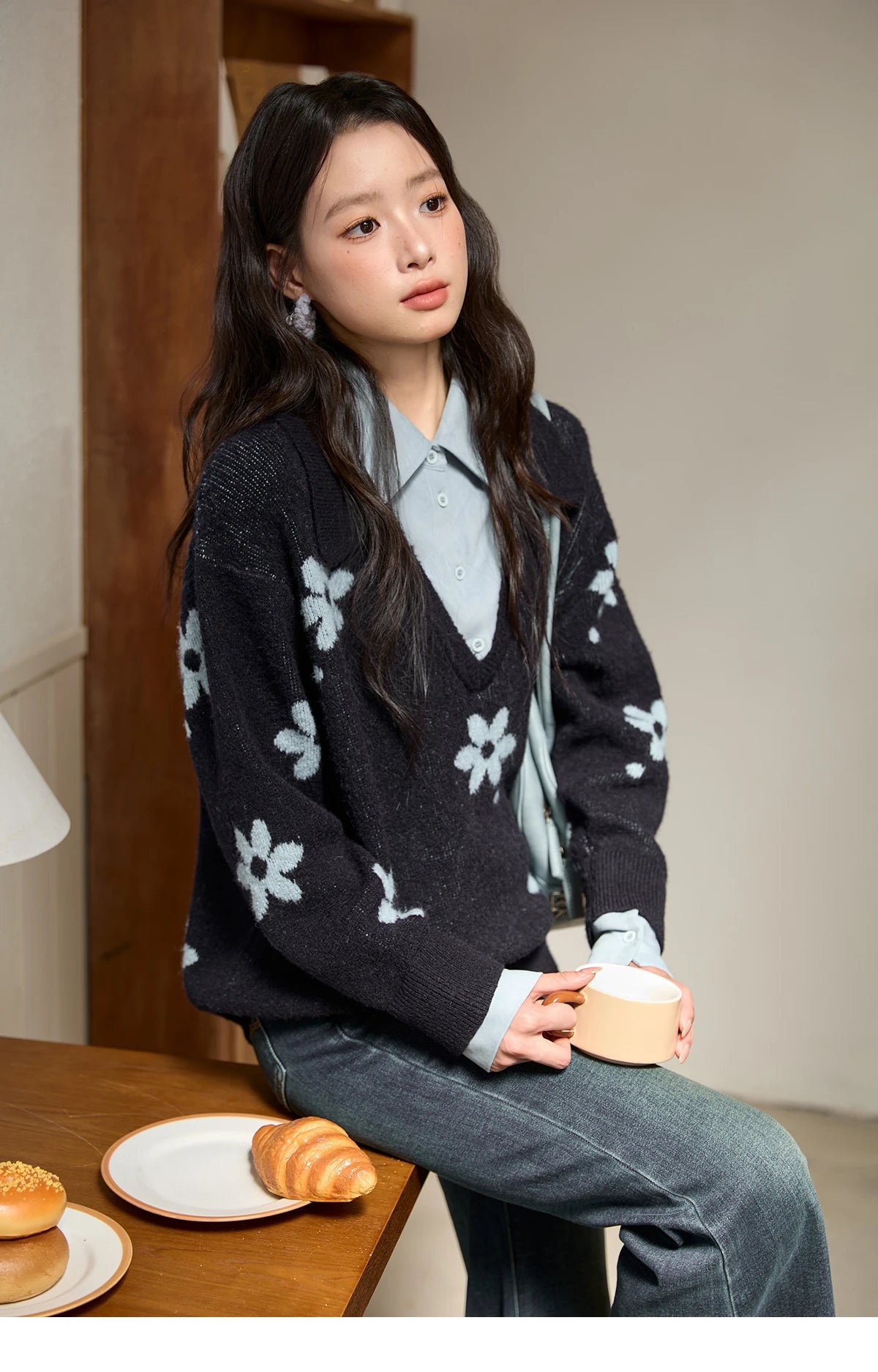 Mishow Dark Blue Fake Two-Piece Turn-Down Collar Sweater MXE51Z2554