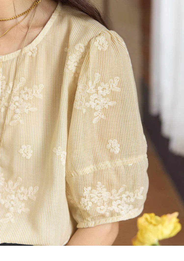 MISHOW French Retro Embroidered Floral Blouse Round Neck Puff Sleeve MXE36X1874