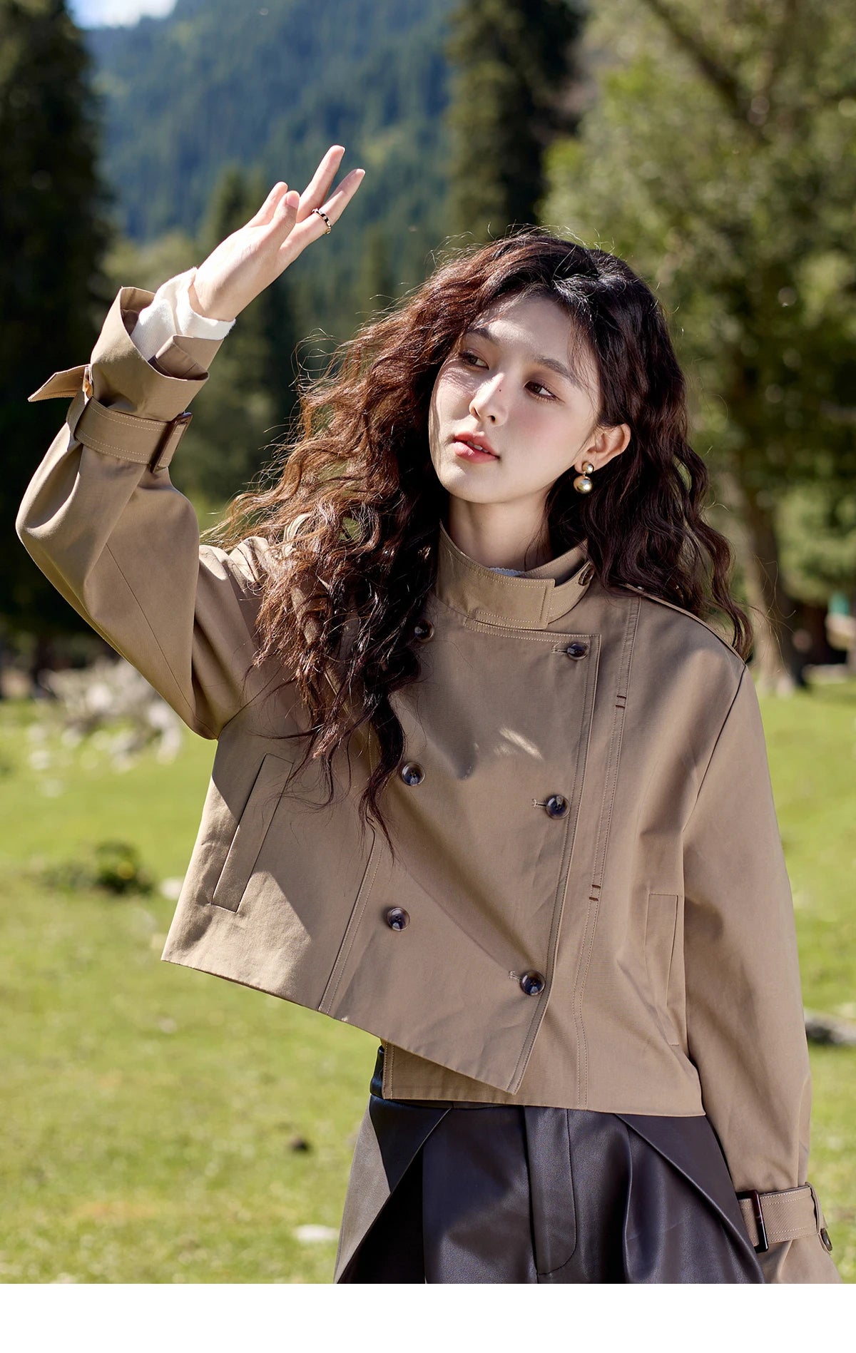 Mishow Short Fragrant Windbreaker Jacket MXD42W0386