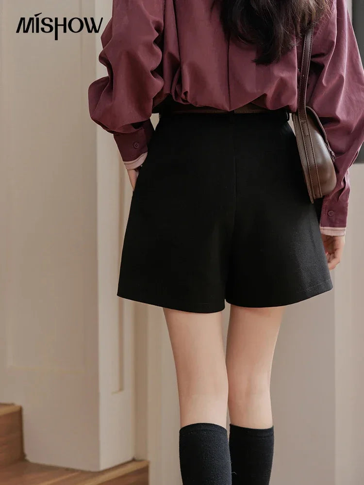 Mishow Black High Waist Wide Leg Shorts with Metal Detail MXD44K0757