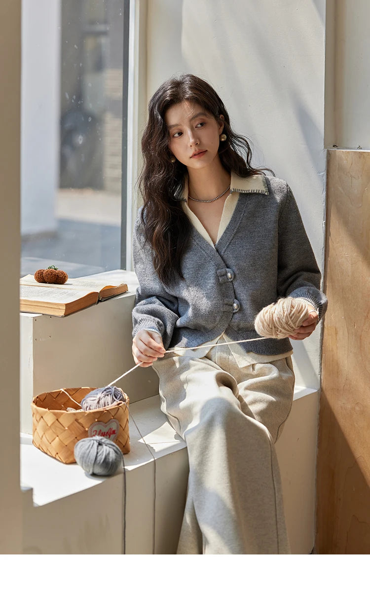 Mishow Fake Two-Piece Splicing V-Neck Cardigan MXD41Z0712